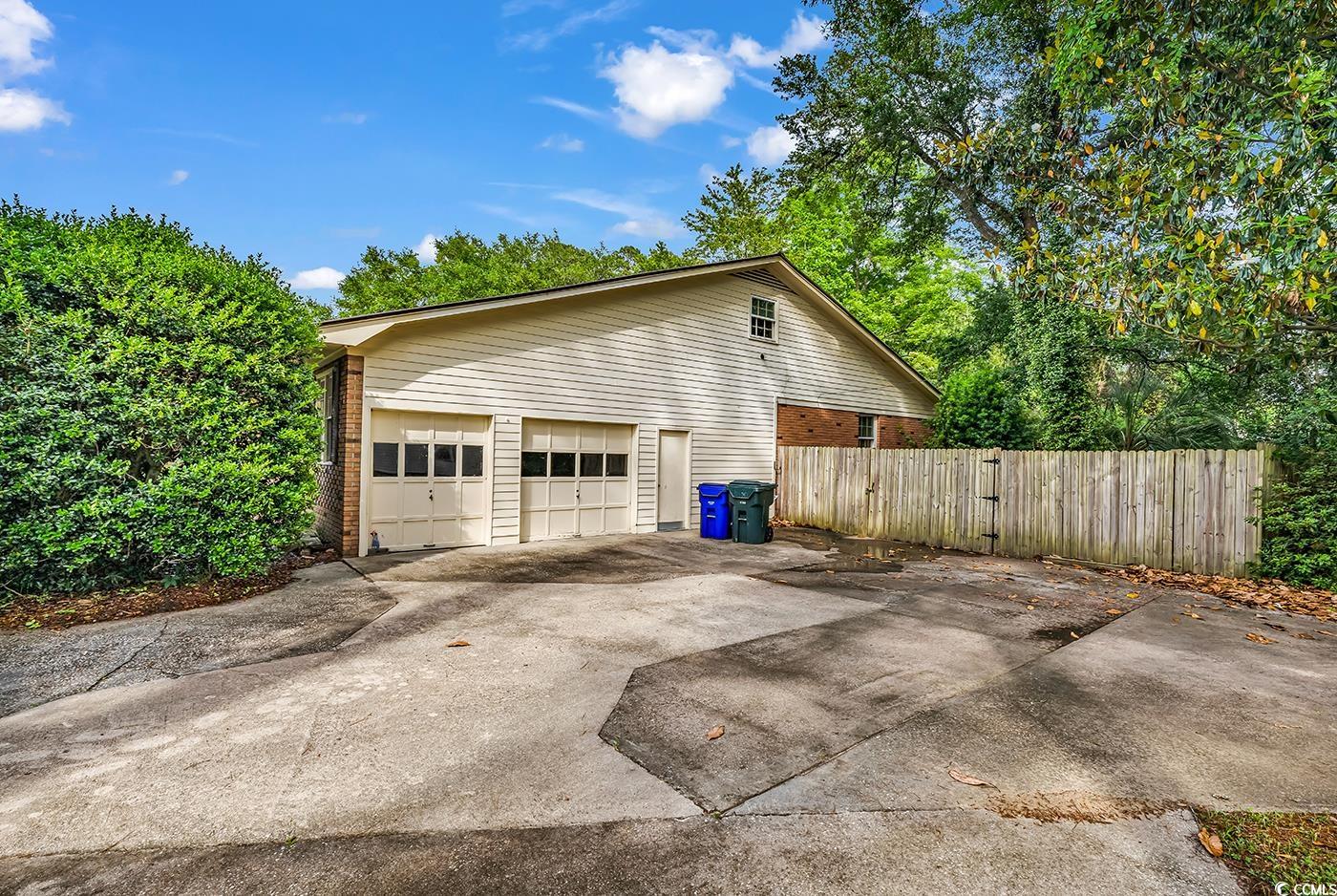 1305 Forest View Rd. Property Photo 38