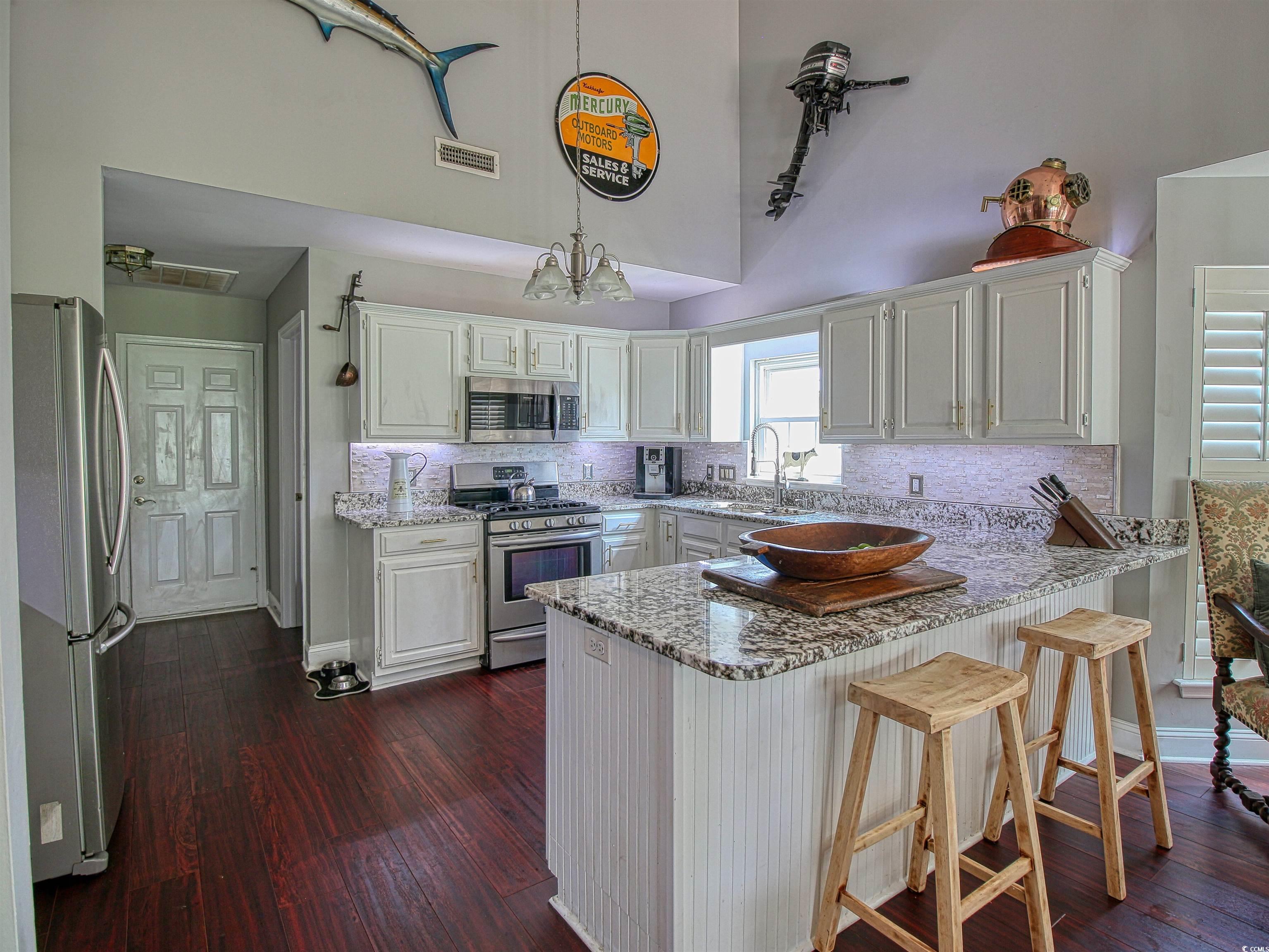 1635 Southwood Dr. Property Photo 14