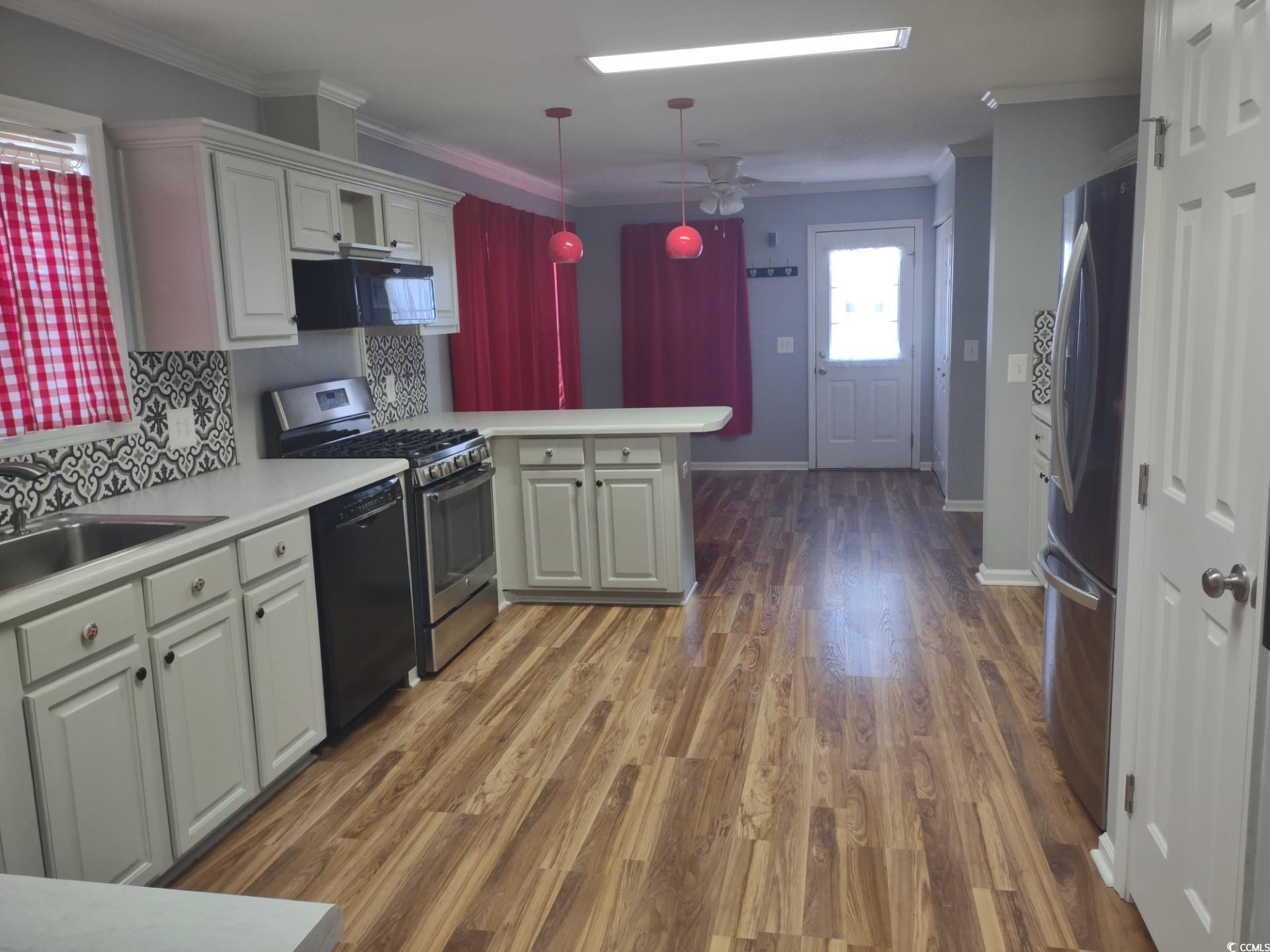 1679 Perry Circle Property Photo 10