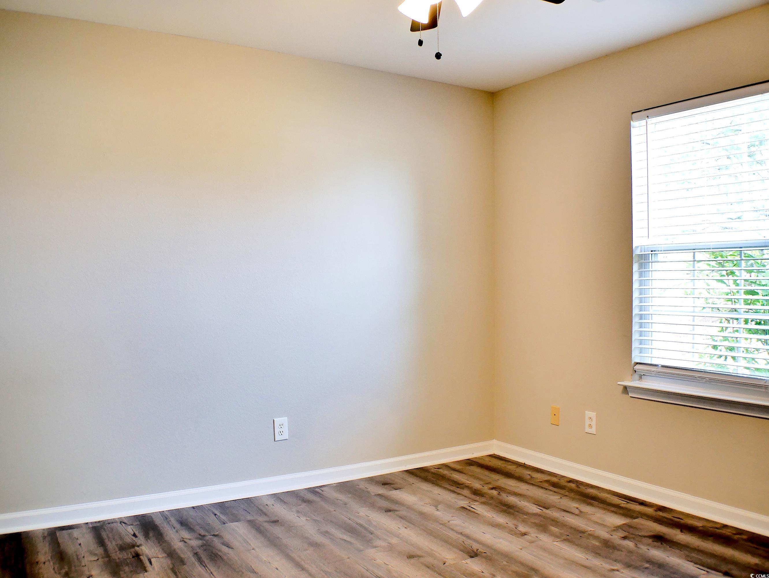 230 Vermillion Dr. Property Photo 16