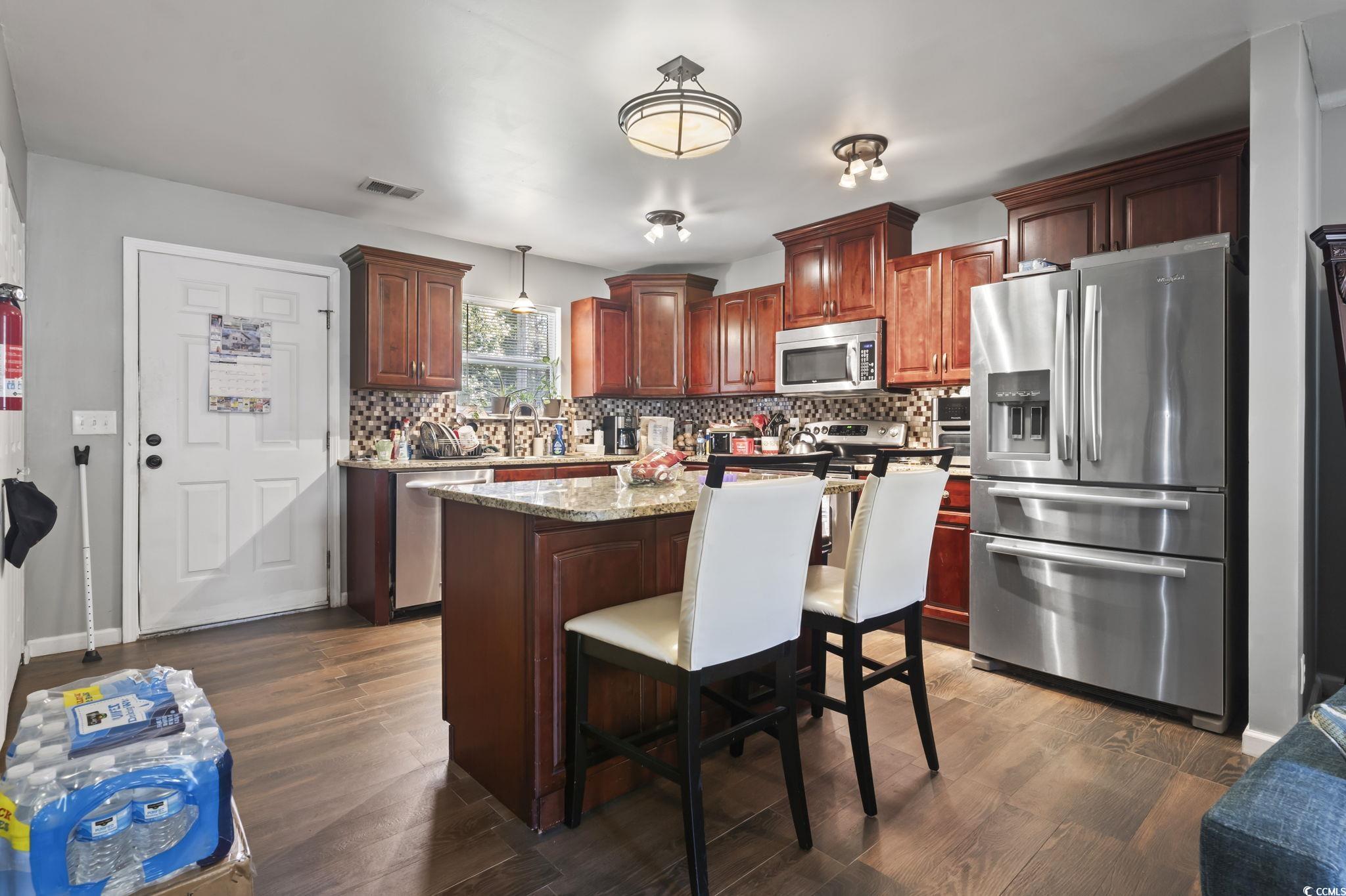 1300 Ragin St. Property Photo 3