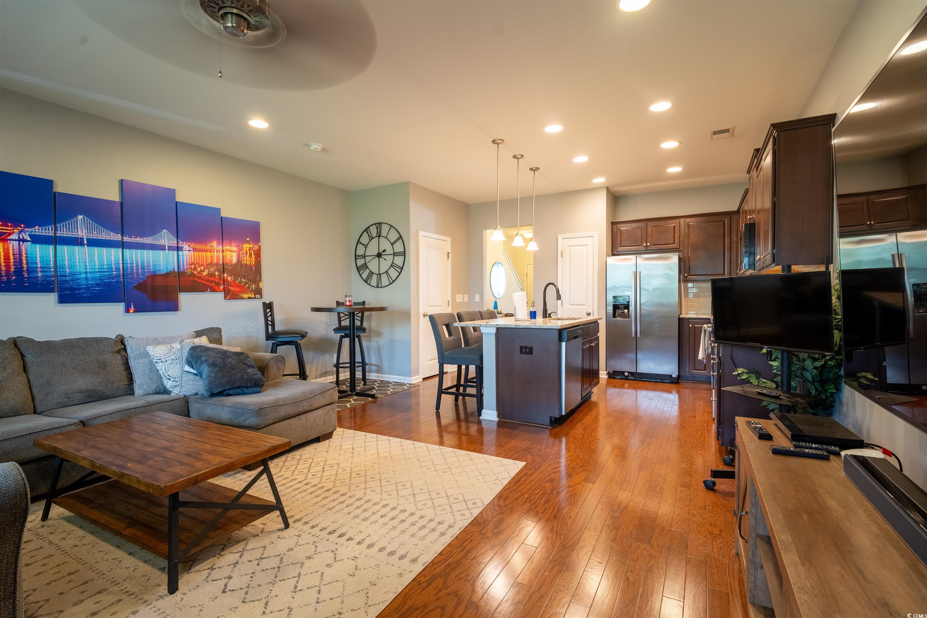 318 Castle Dr. Property Photo 2