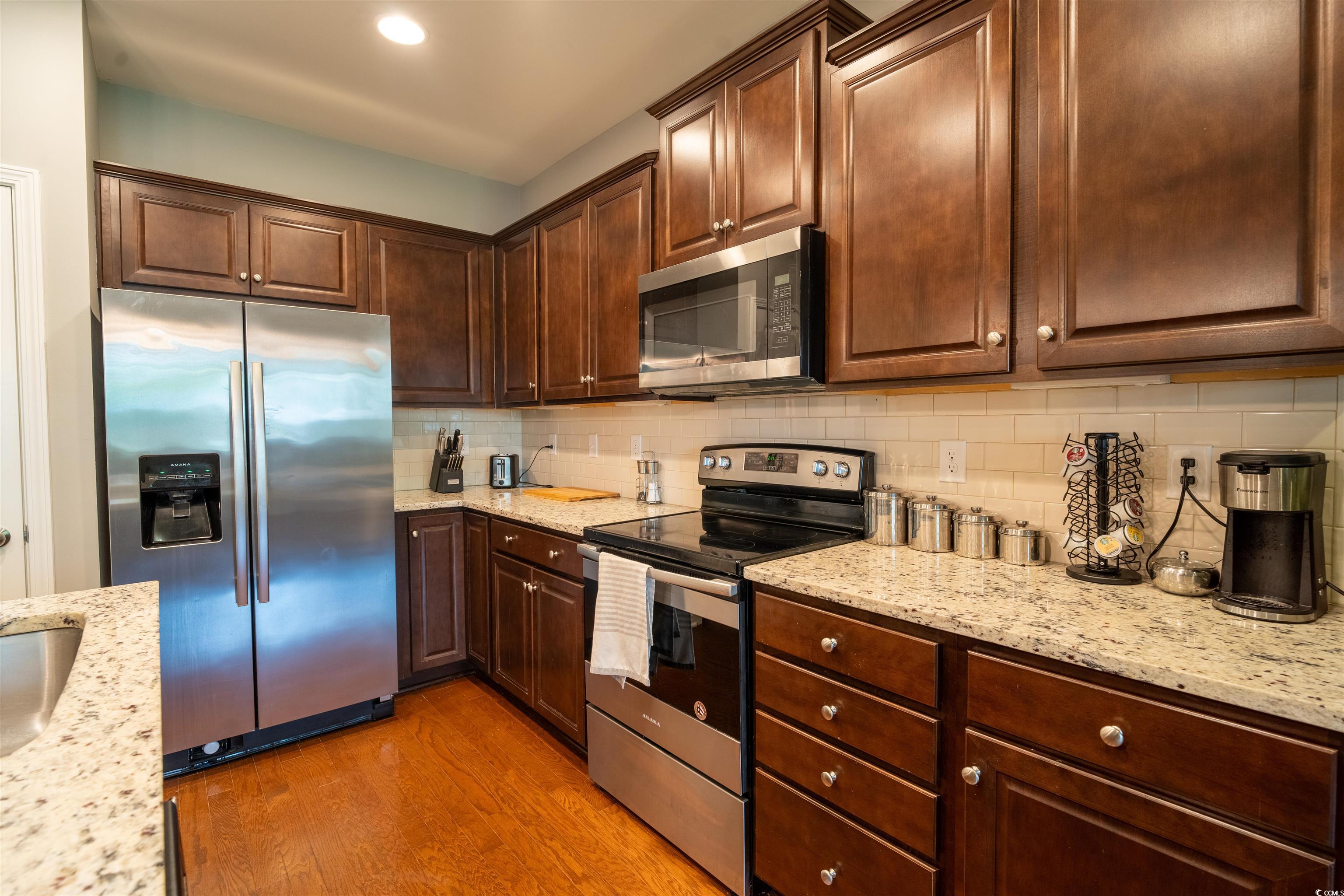 318 Castle Dr. Property Photo 6