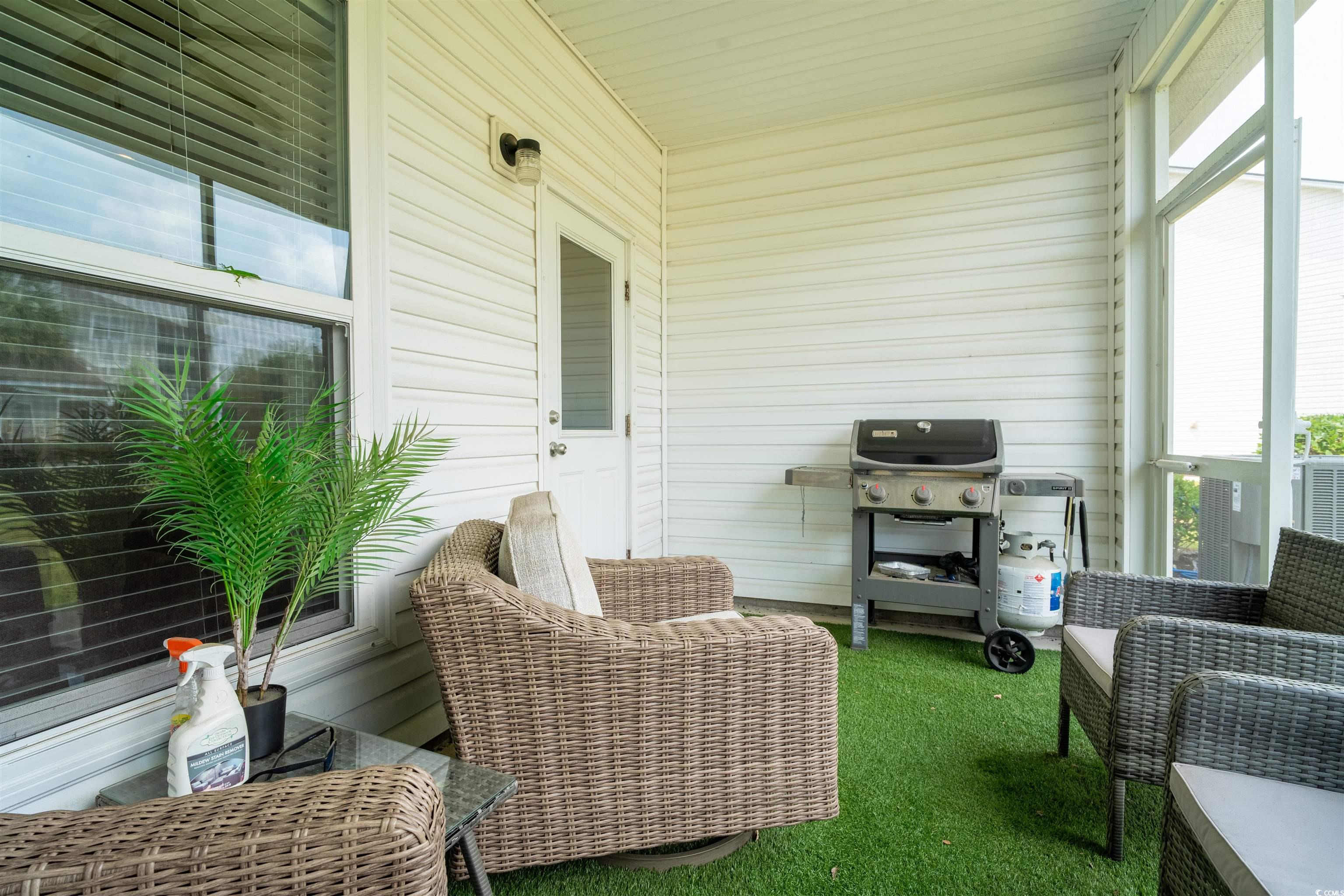 318 Castle Dr. Property Photo 27