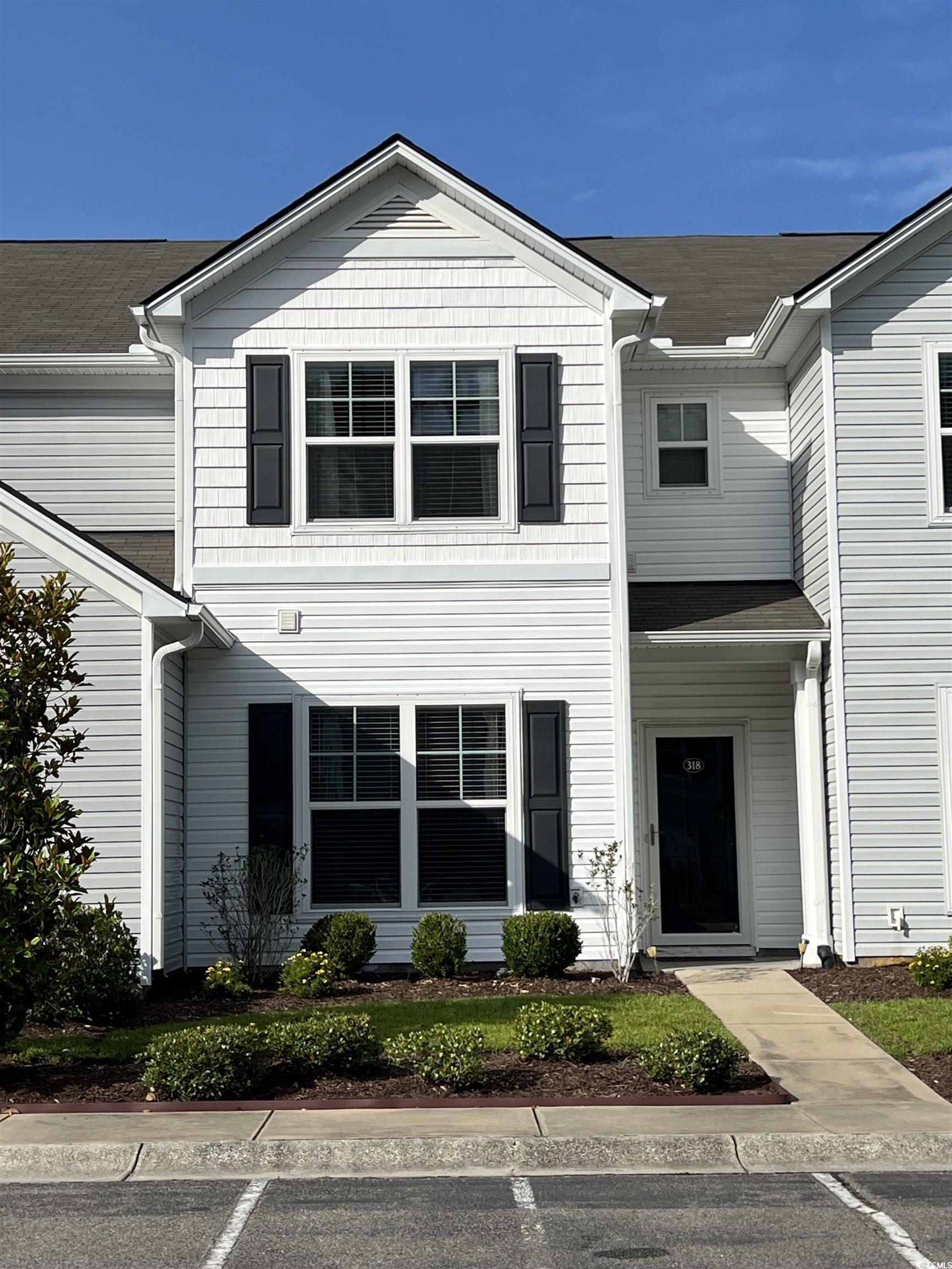 318 Castle Dr. Property Photo 28