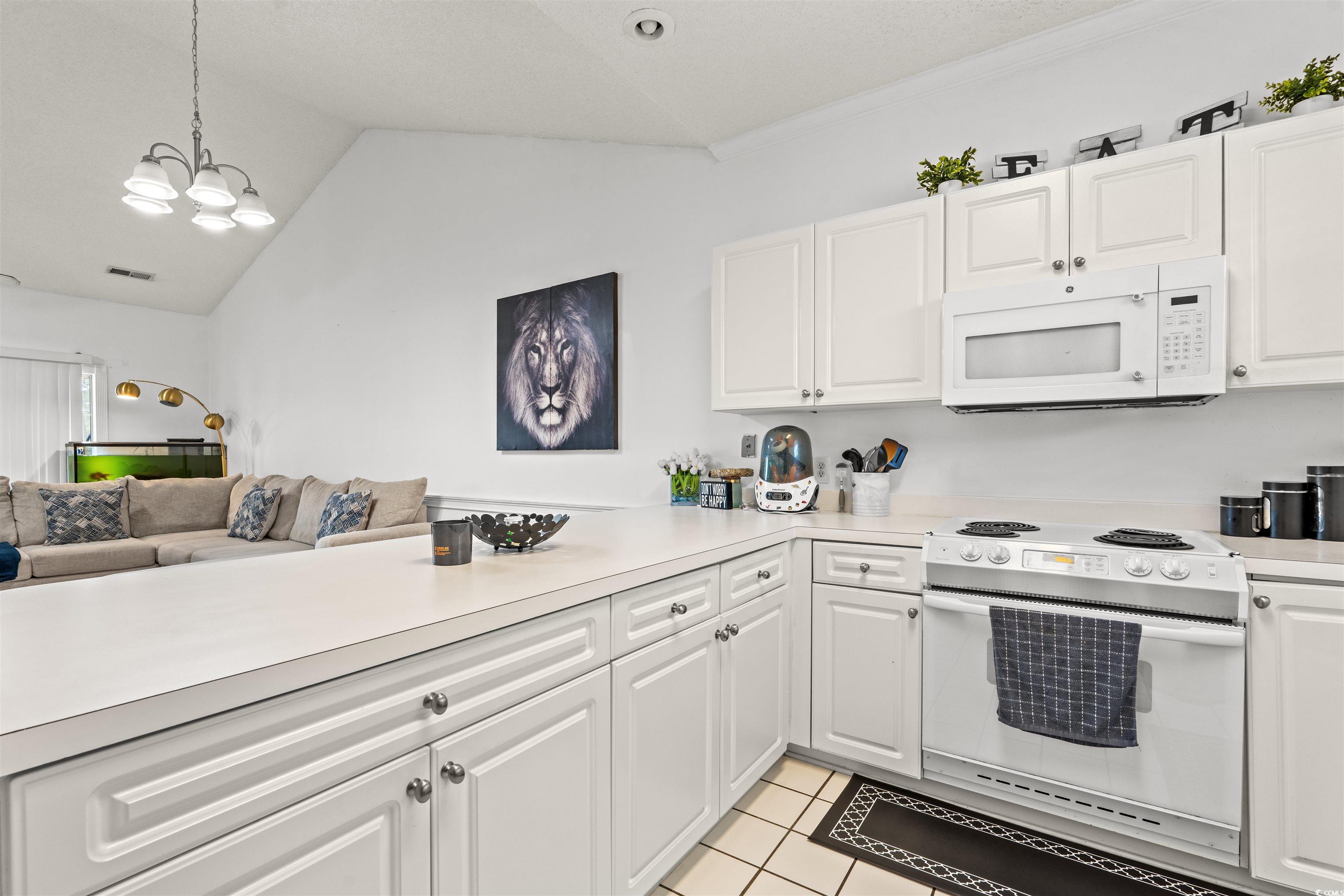 4687 Wild Iris Dr. Property Photo 8