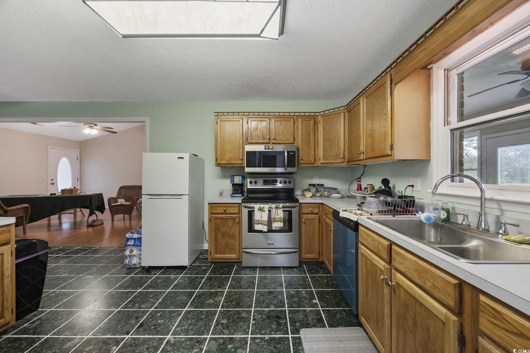 1342 Highway 90 Property Photo 4
