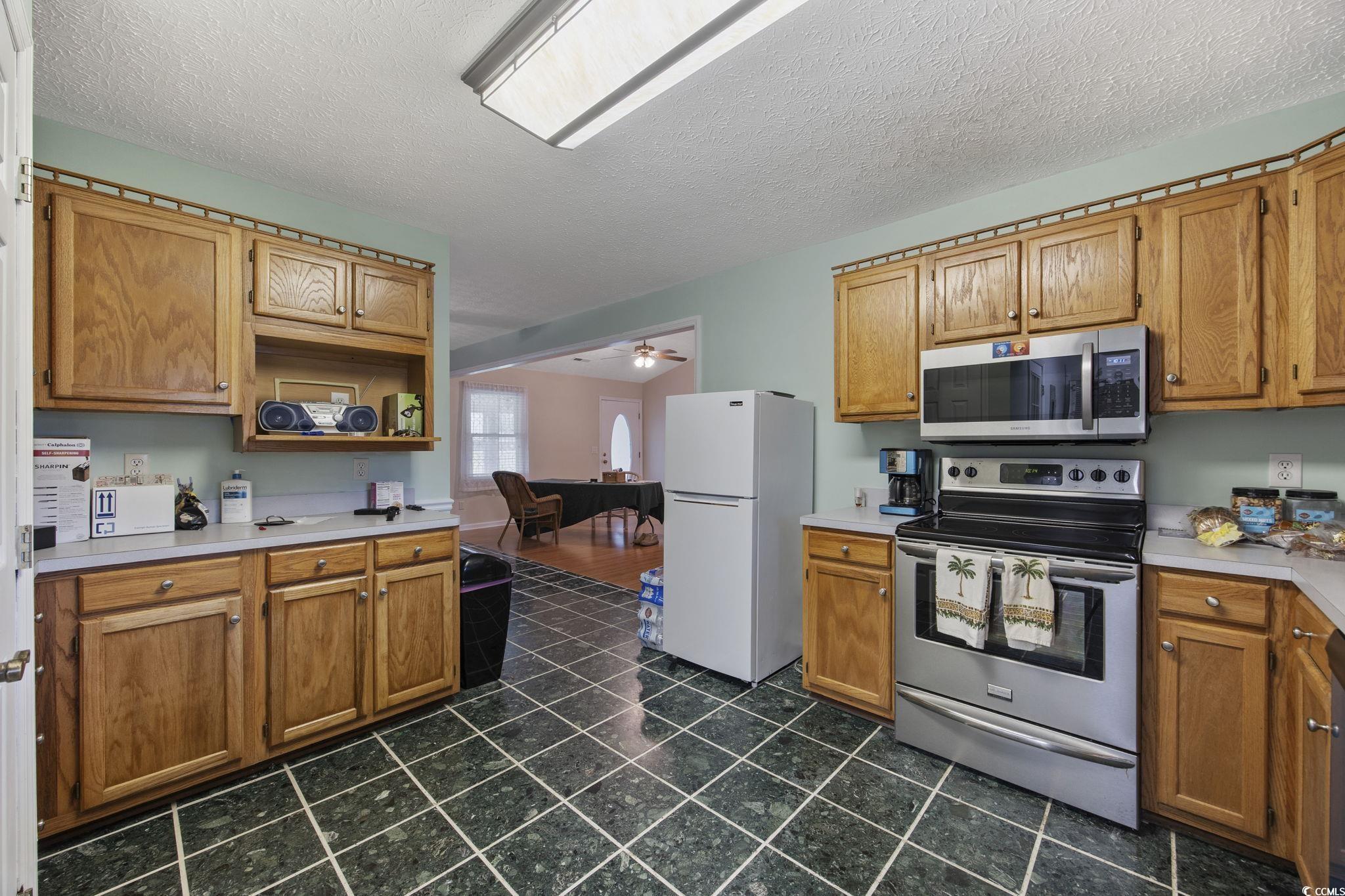 1342 Highway 90 Property Photo 6