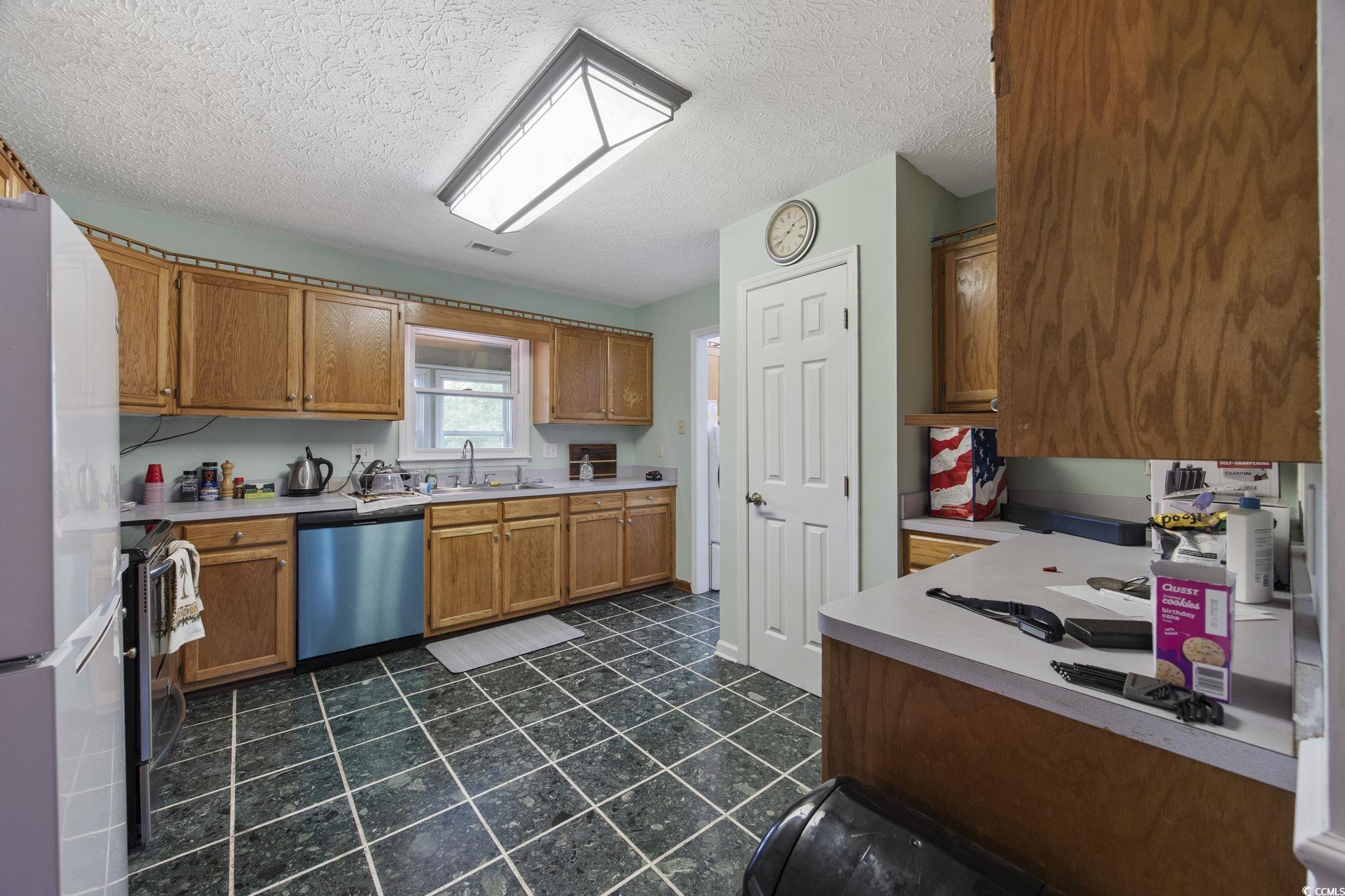 1342 Highway 90 Property Photo 8