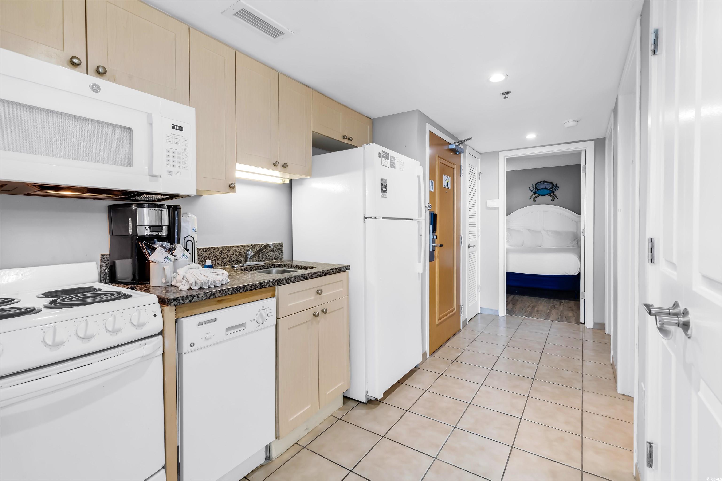 2301 S Ocean Blvd. Property Photo 11