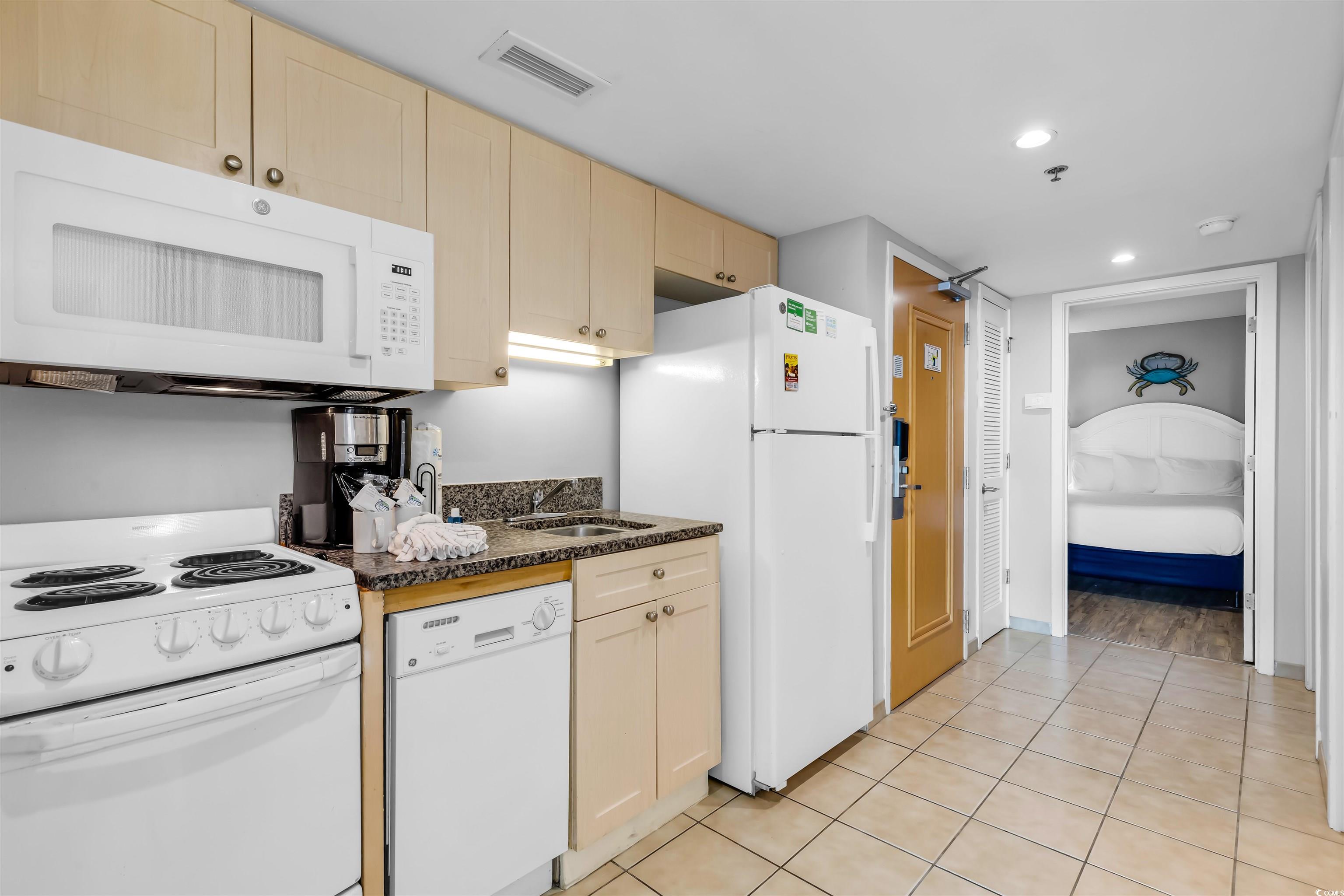 2301 S Ocean Blvd. Property Photo 13