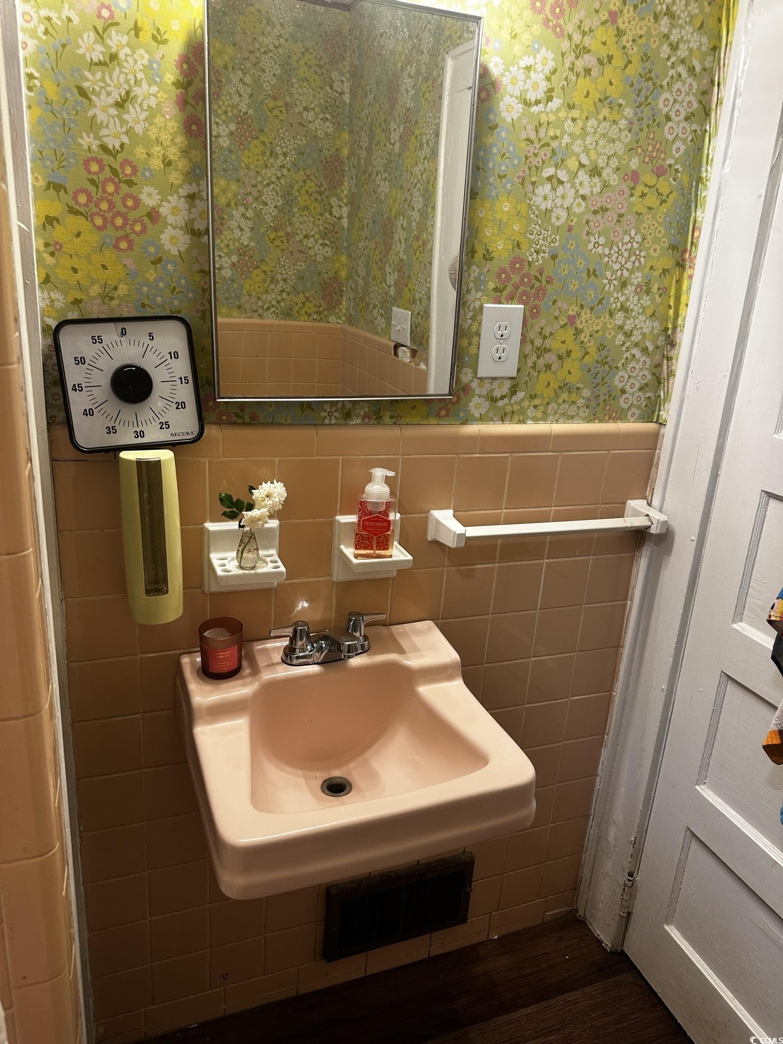 124 Orange St. Property Photo 22