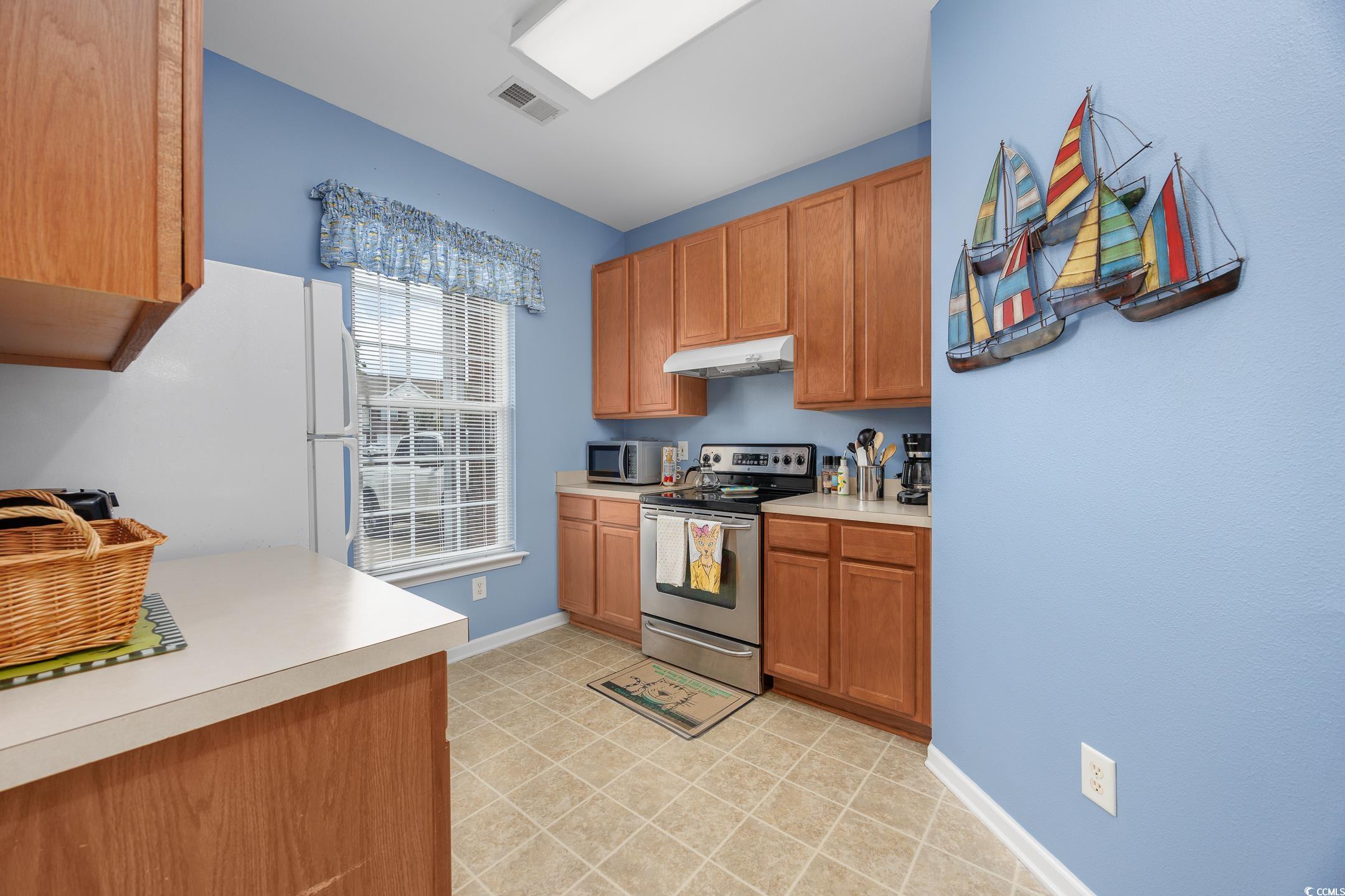 265 Connemara Dr. Property Photo 11