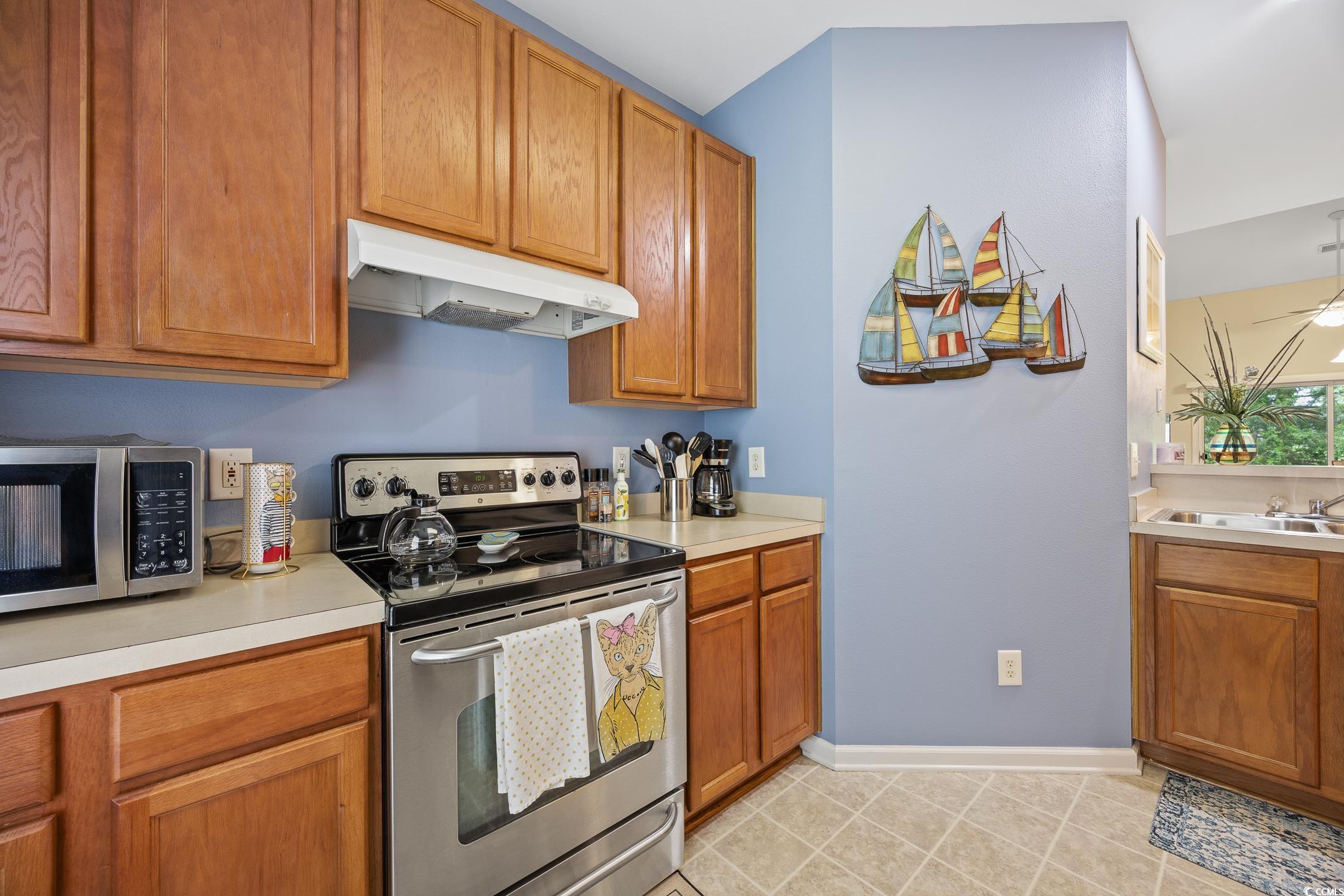 265 Connemara Dr. Property Photo 12