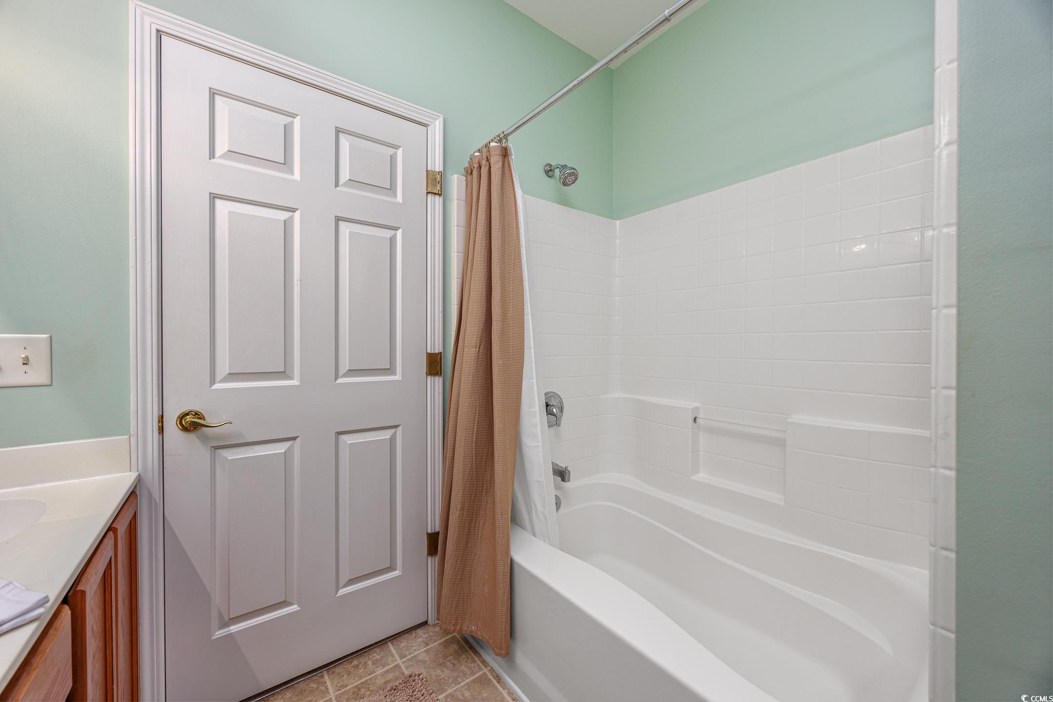 265 Connemara Dr. Property Photo 16