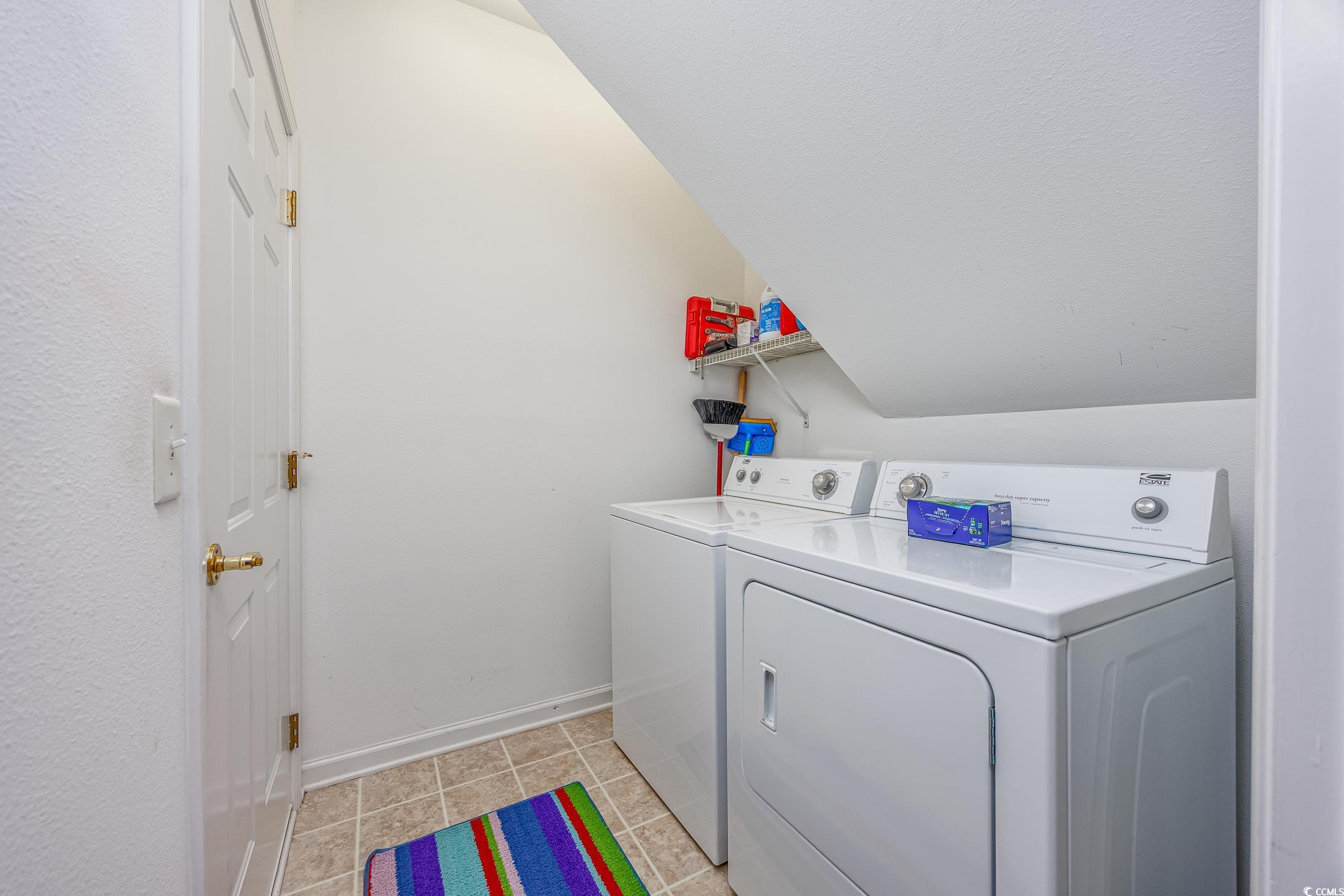 265 Connemara Dr. Property Photo 23