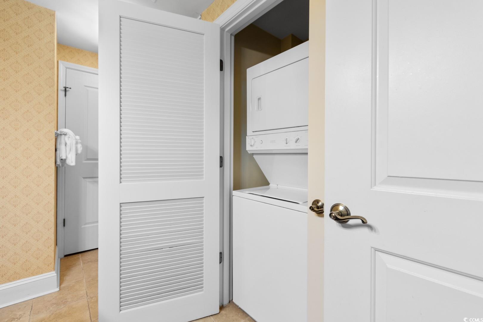 8121 Amalfi Pl. Property Photo 23