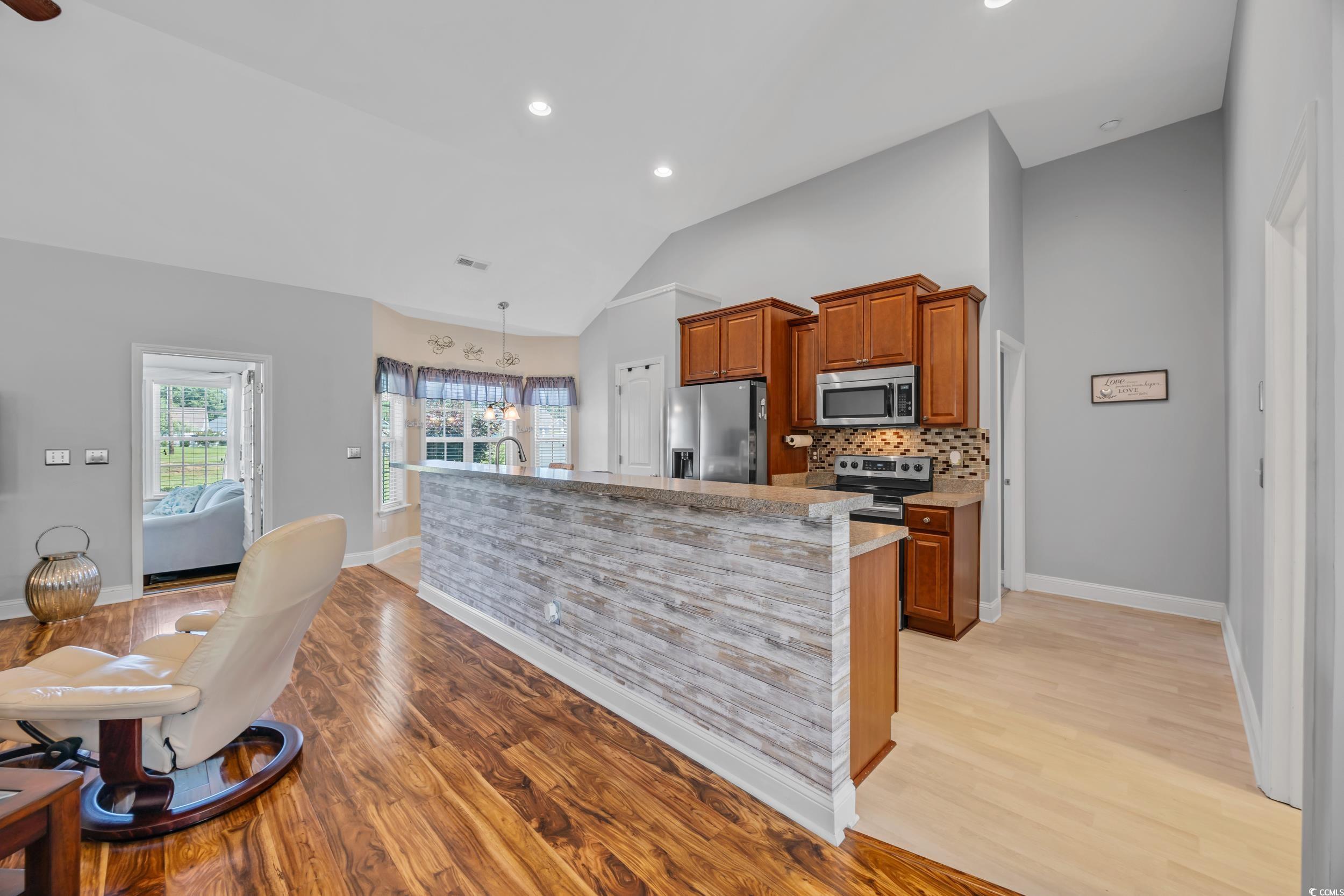 605 Fieldwoods Dr. Property Photo 12