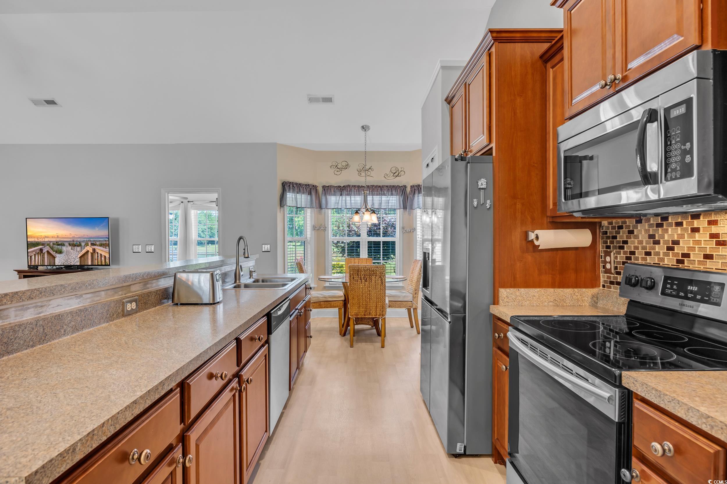 605 Fieldwoods Dr. Property Photo 13