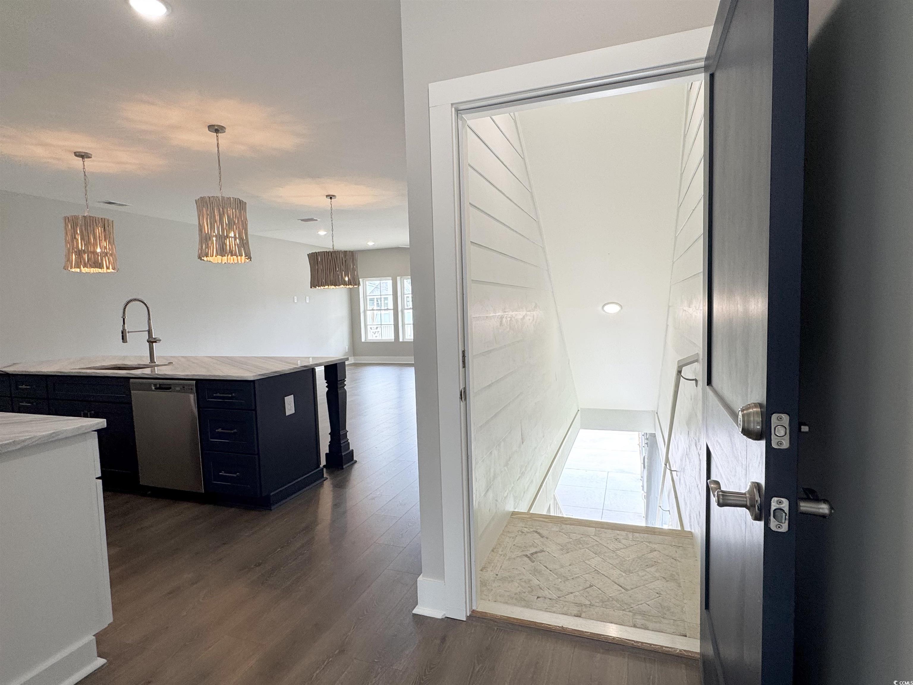 135b Sunset Dr. Property Photo 3