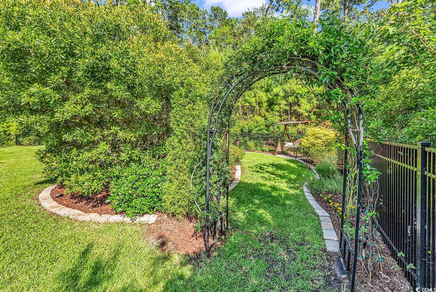 1662 Westminster Dr. Property Photo 33