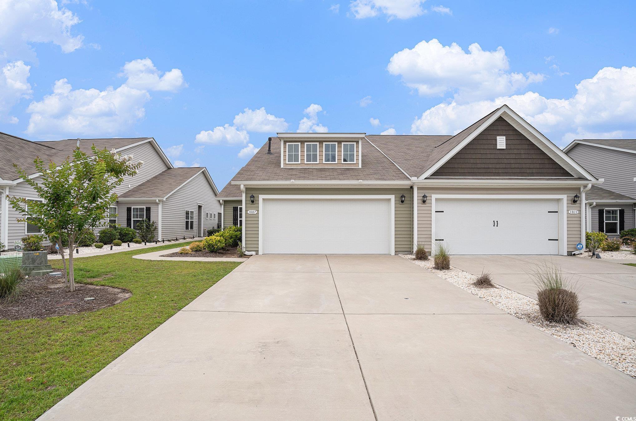 1807 Berkley Village Loop Property Photo 1