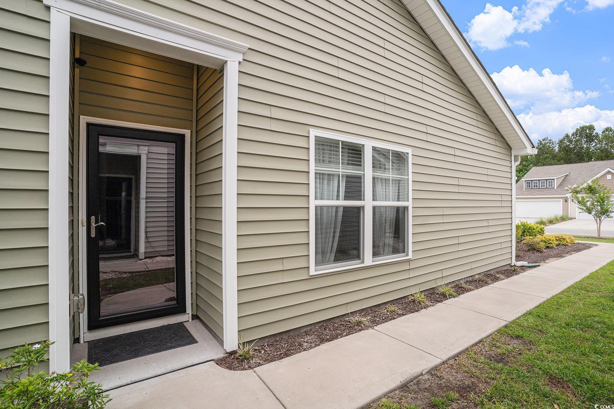 1807 Berkley Village Loop Property Photo 5