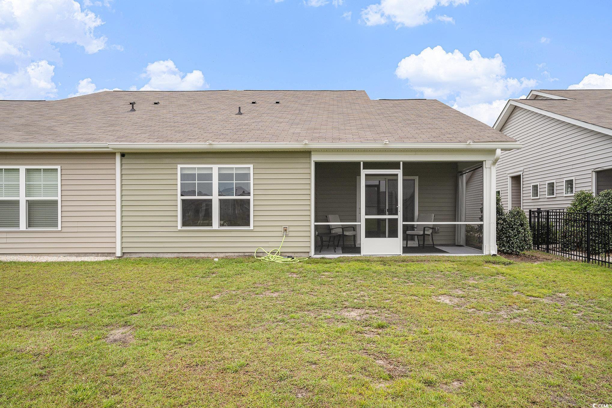 1807 Berkley Village Loop Property Photo 27