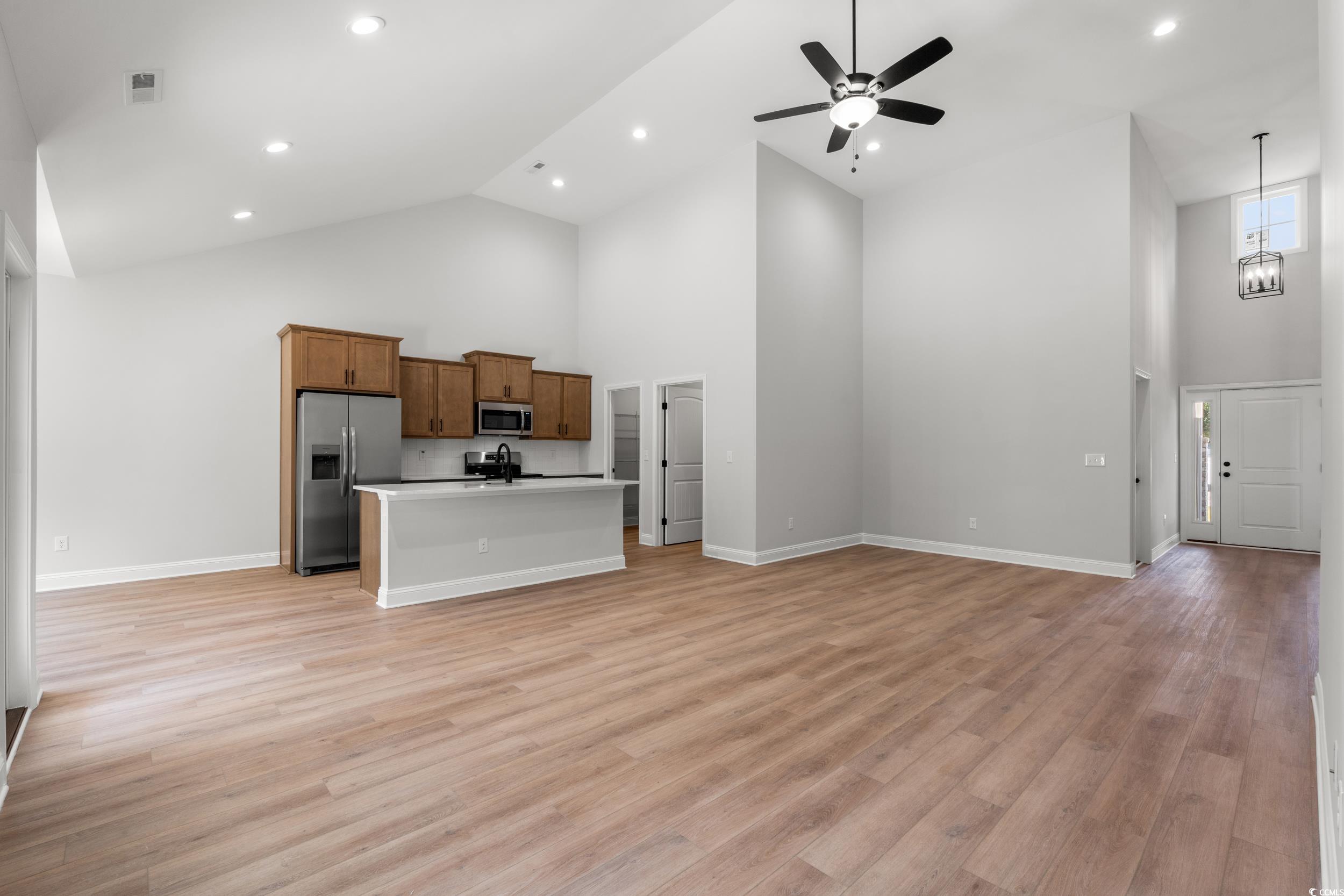 68 Henderson Way Property Photo 3