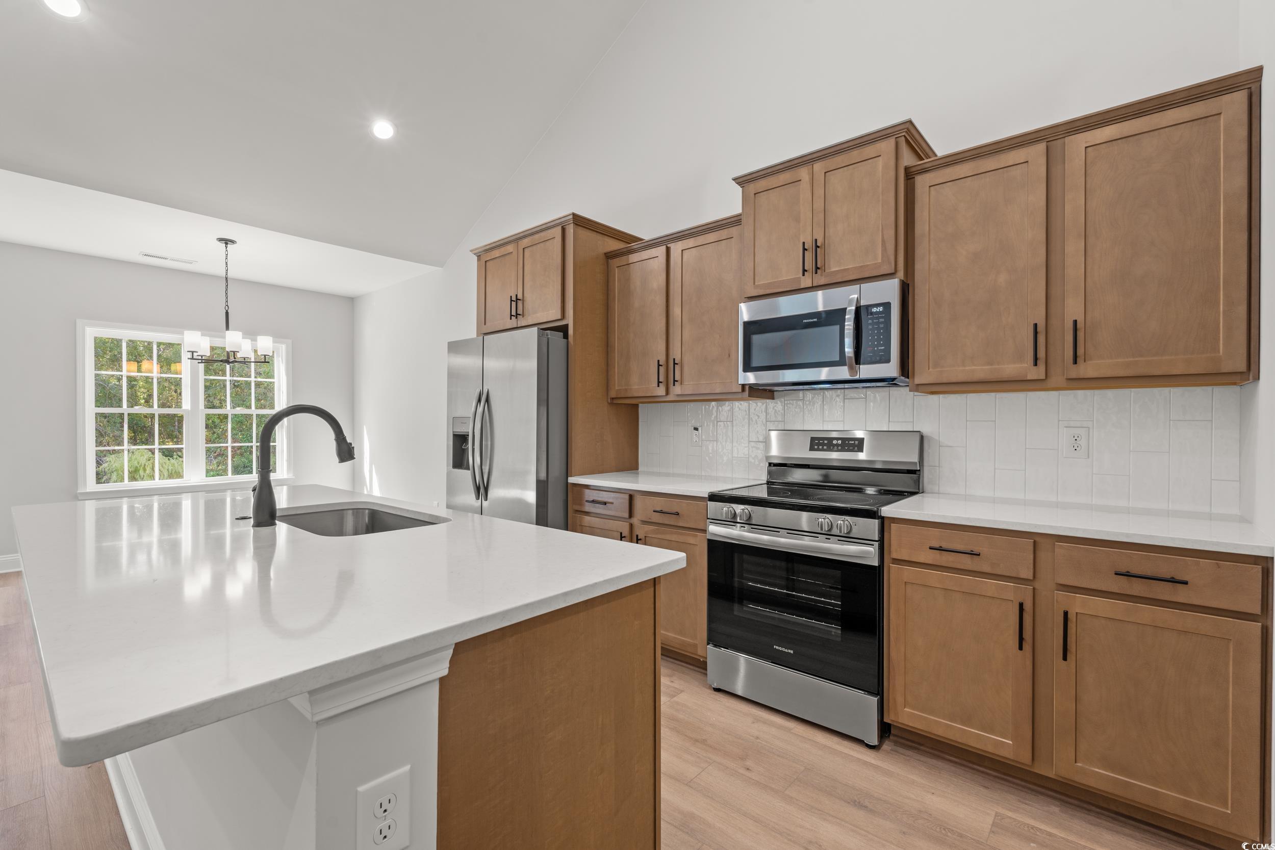 68 Henderson Way Property Photo 4