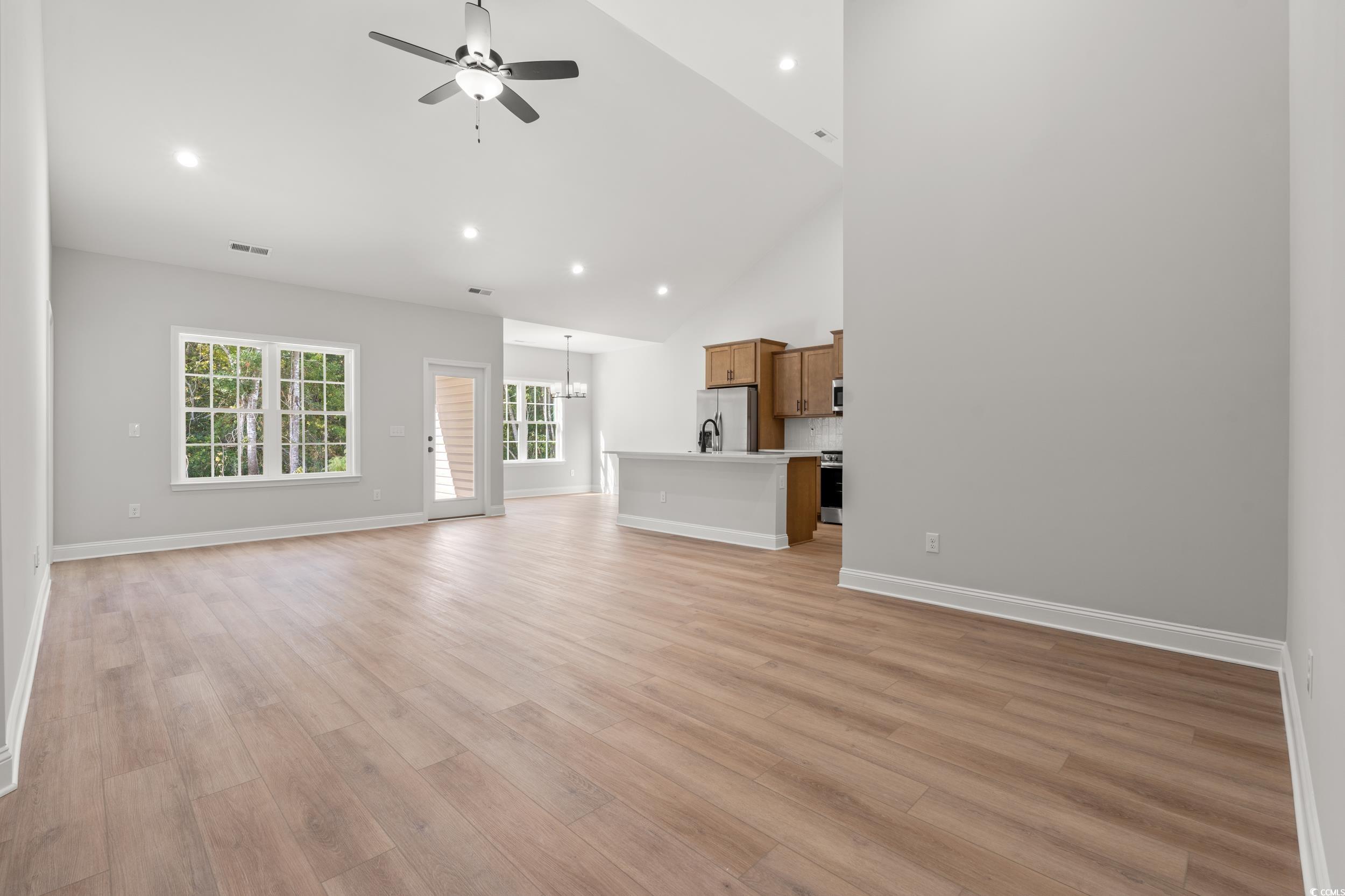 68 Henderson Way Property Photo 6