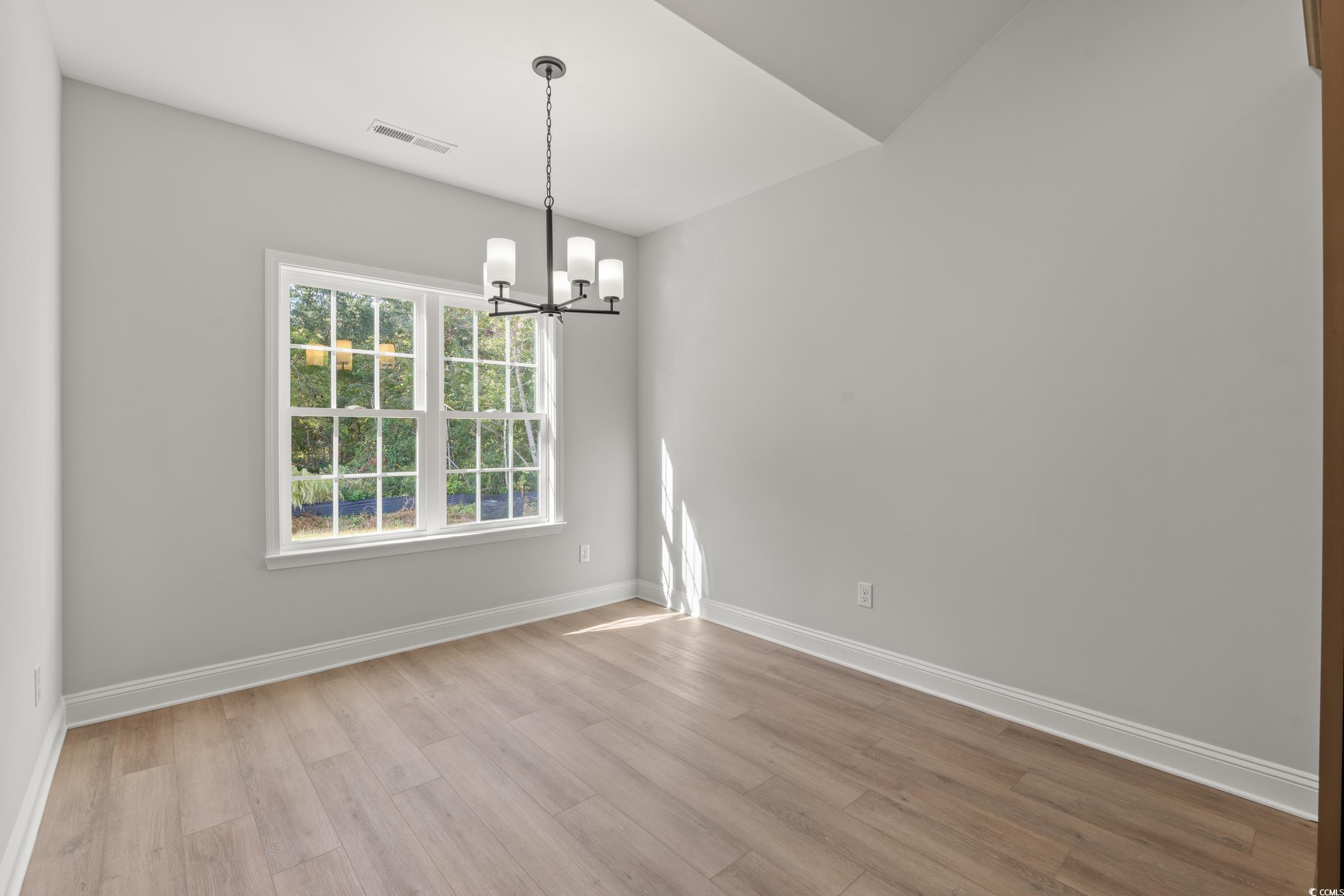 68 Henderson Way Property Photo 7