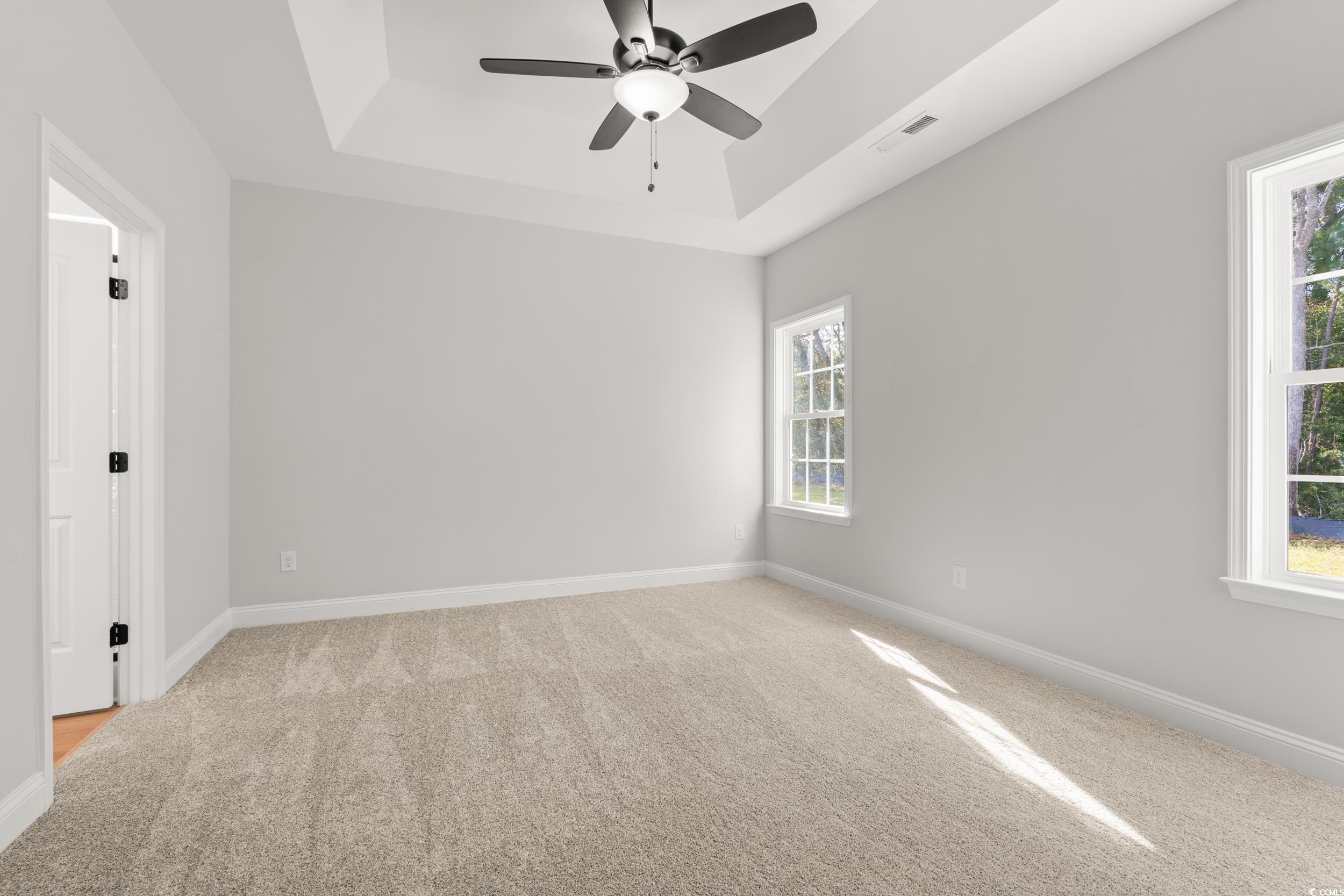 68 Henderson Way Property Photo 8