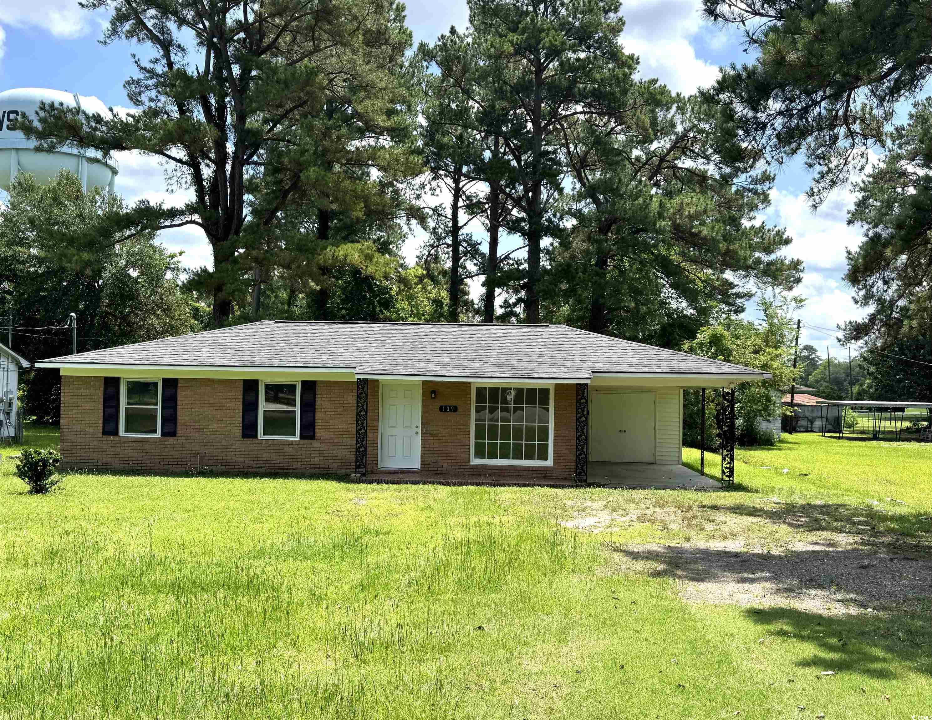 109 S Maple Ave. Property Photo 1