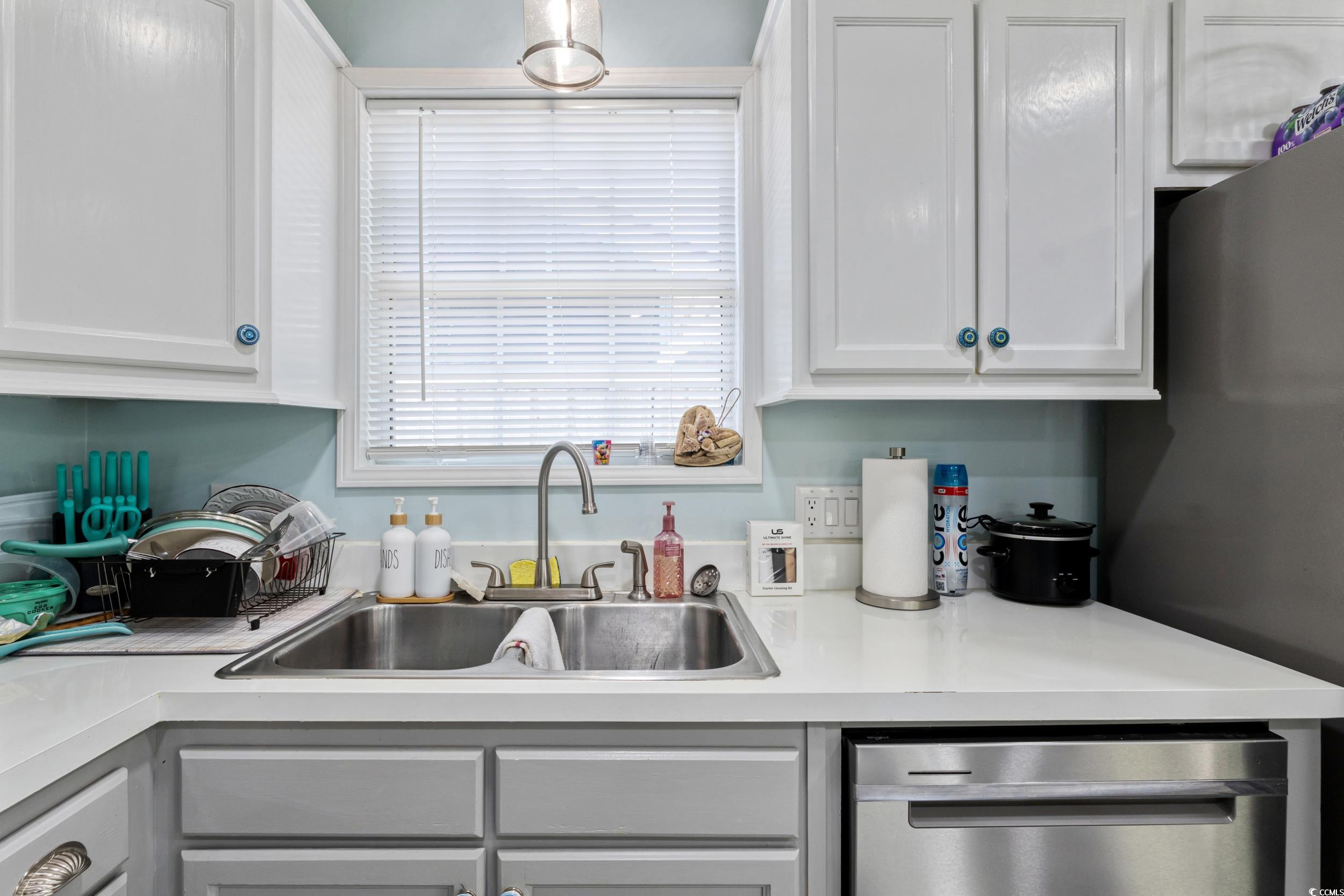 10071 Kings Rd. Property Photo 11