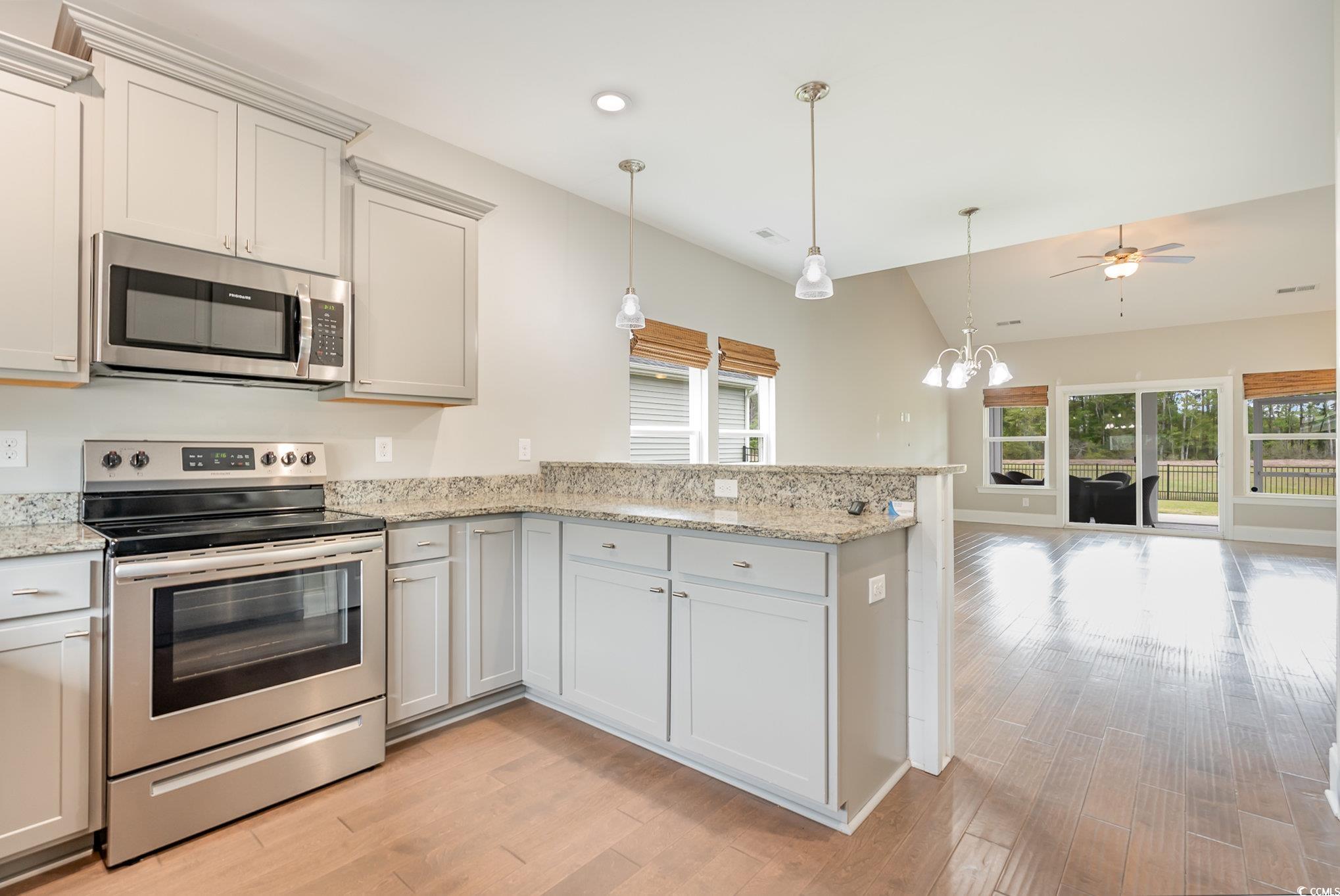 1621 Palmetto Palm Dr. Property Photo 10
