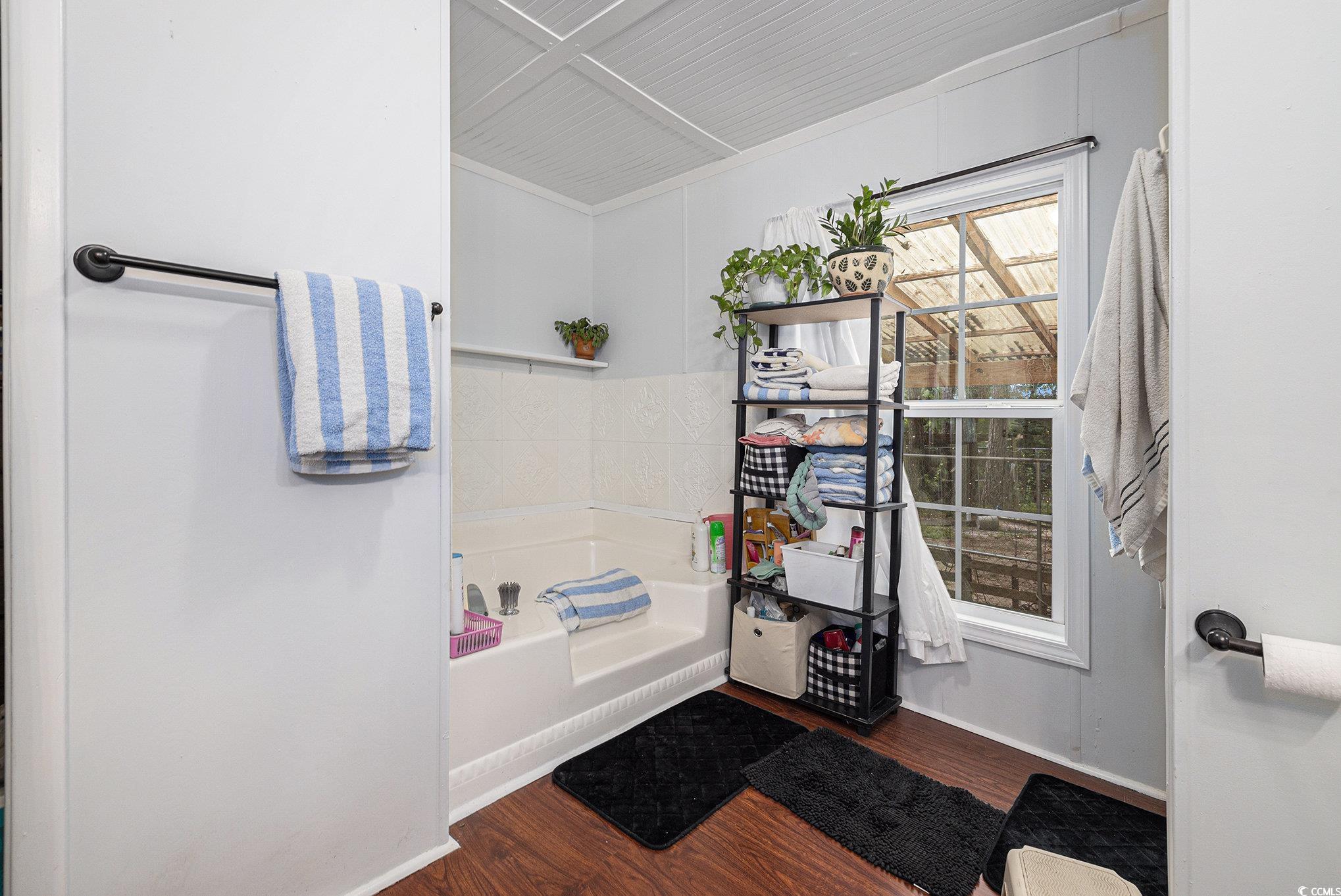 1015 Franks Ln. Property Photo 16