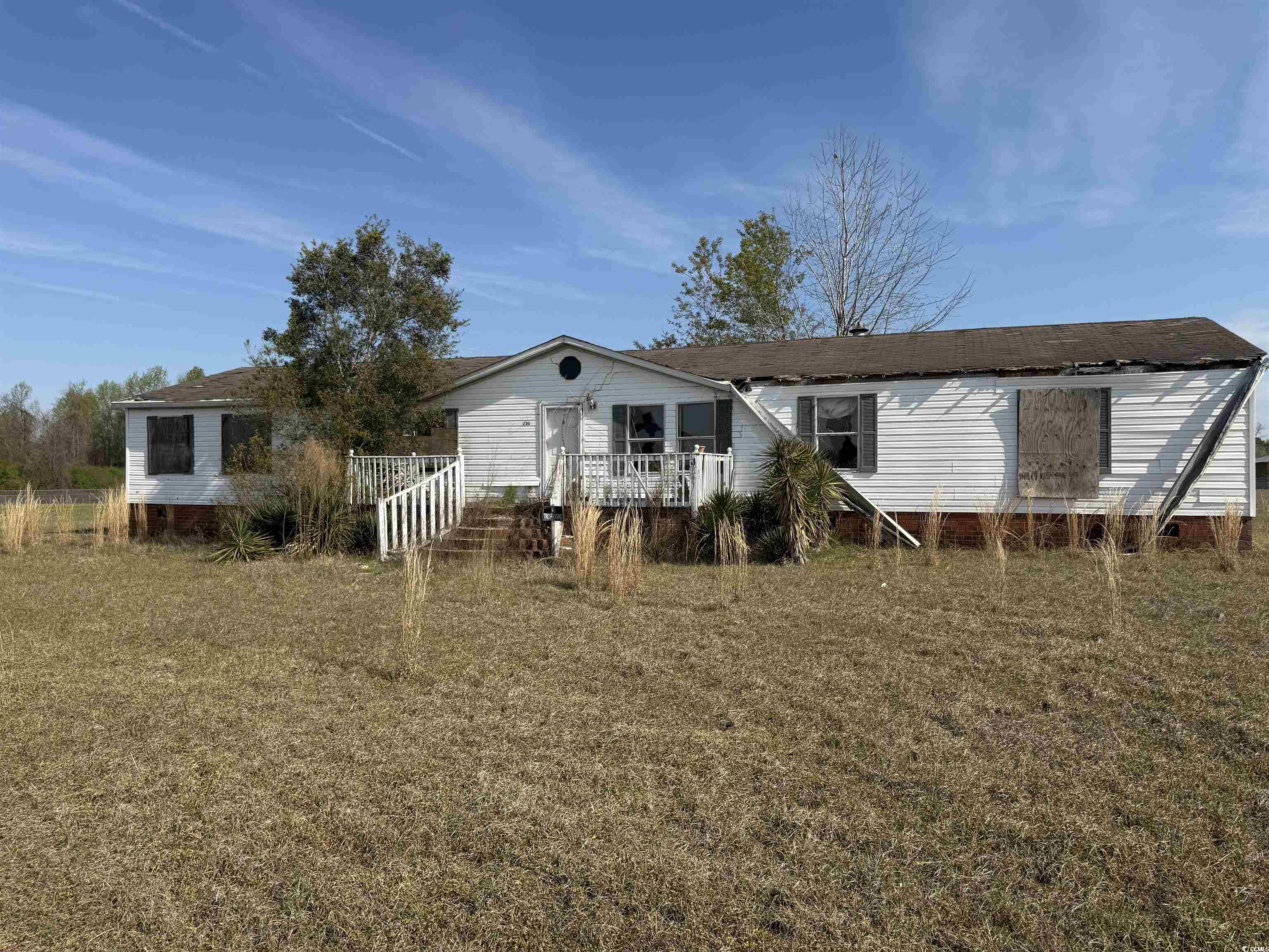 230 Summit Pl. Property Photo 1