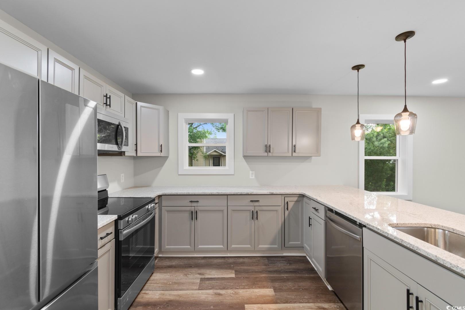 1712 Singleton St. Property Photo 7