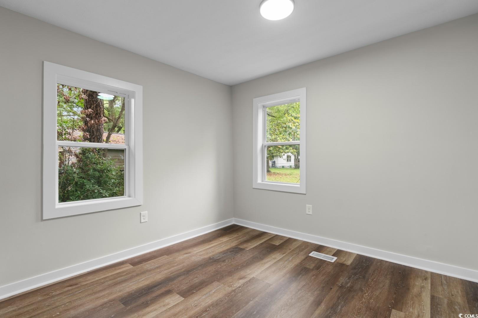 1712 Singleton St. Property Photo 20