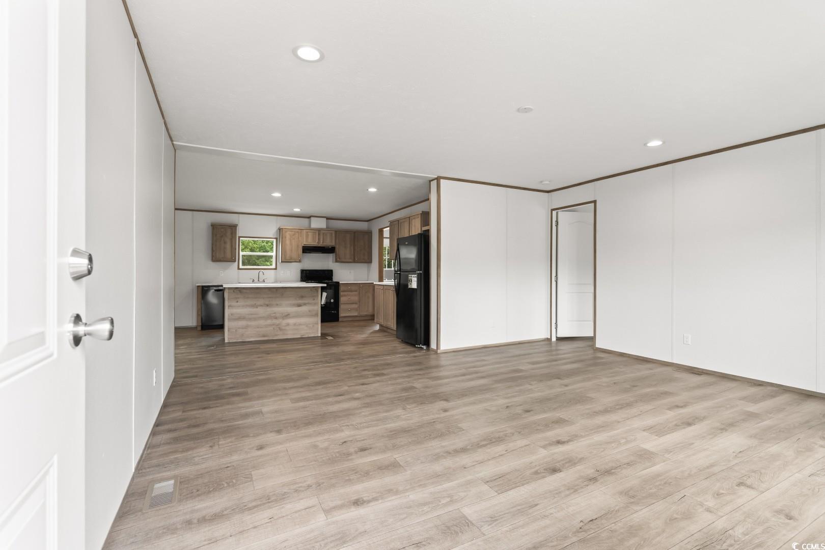 2902 S Highway 41a Property Photo 3