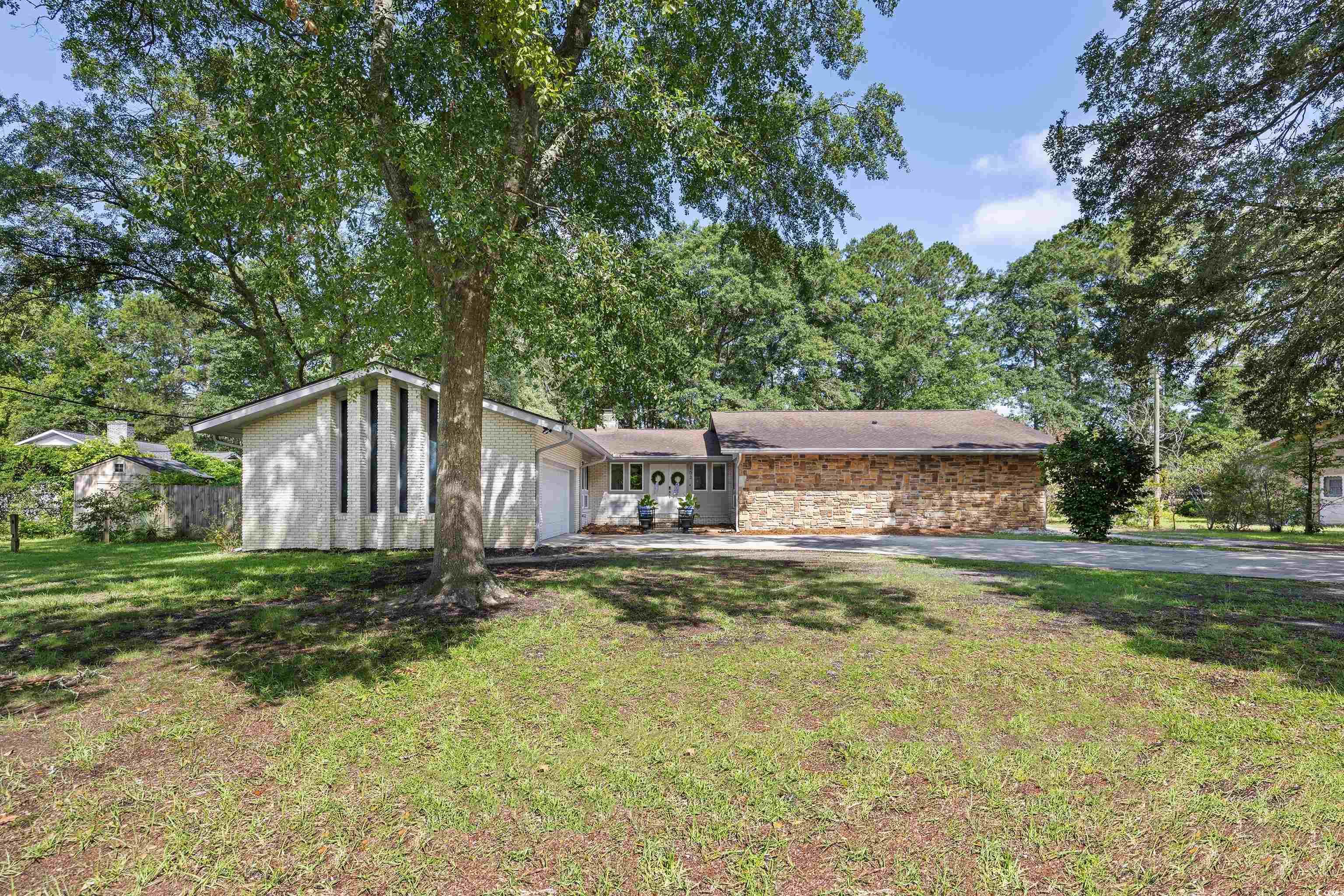 103 Wofford Ln. Property Photo 1