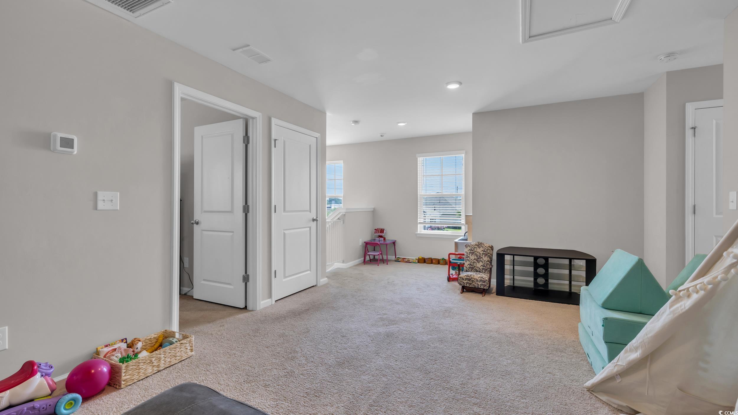 356 Ocean Commons Dr. Property Photo 21