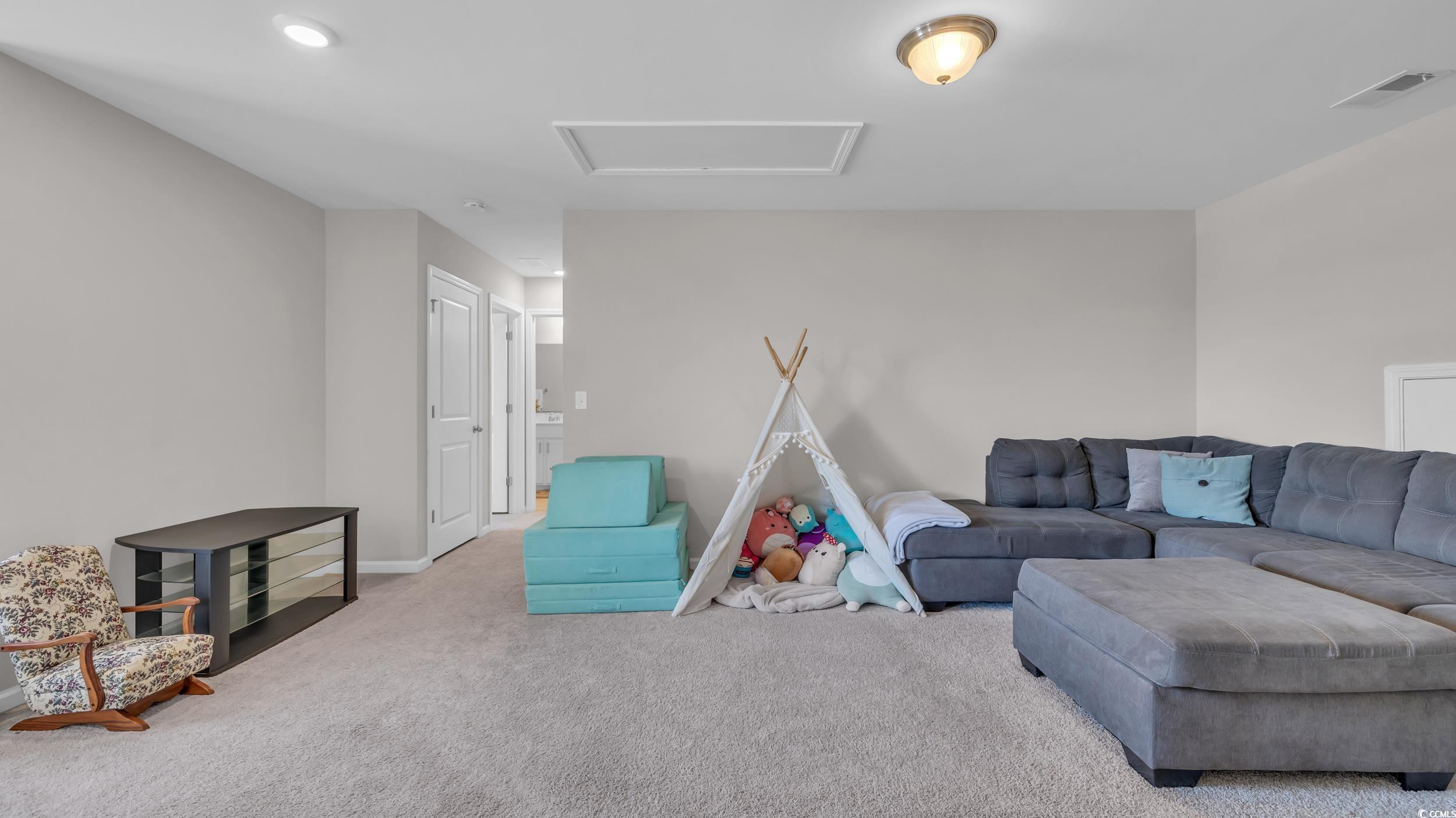 356 Ocean Commons Dr. Property Photo 23