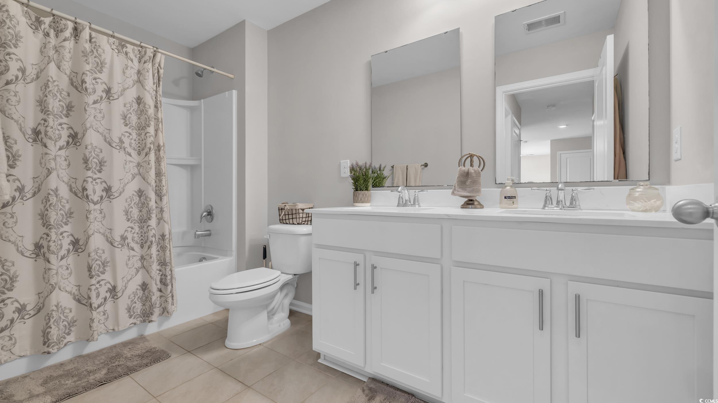 356 Ocean Commons Dr. Property Photo 25