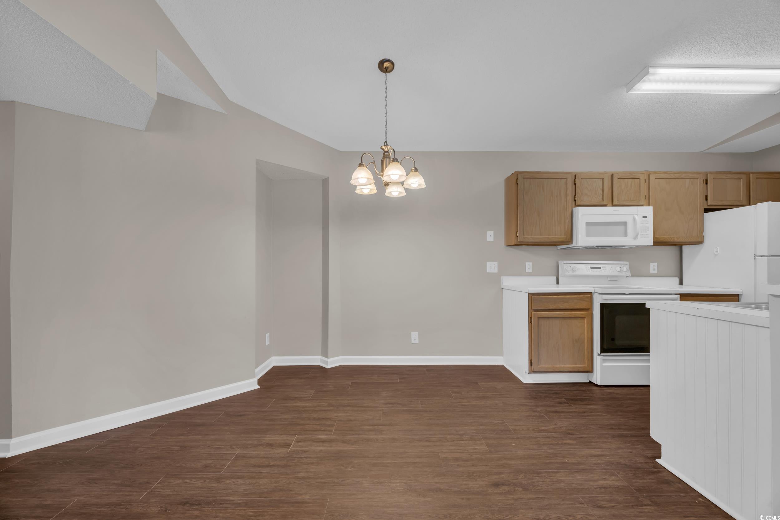 8658 Southbridge Dr. Property Photo 9