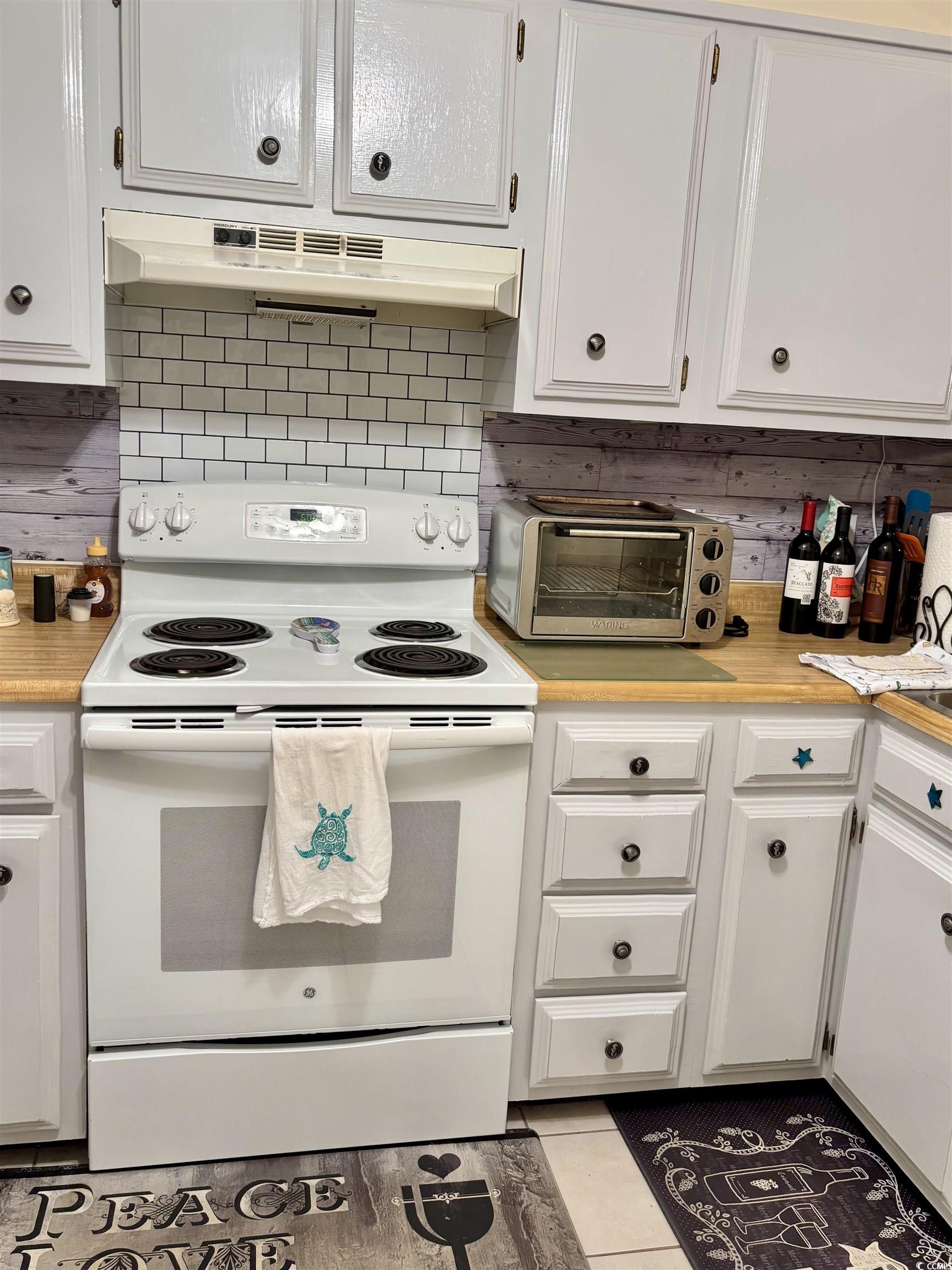 9501 Shore Dr. Property Photo 9