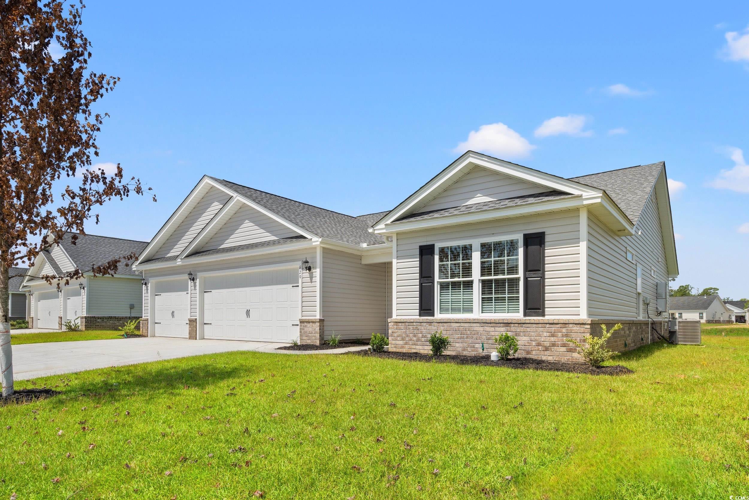 1111 Woodside Dr. Property Photo 2