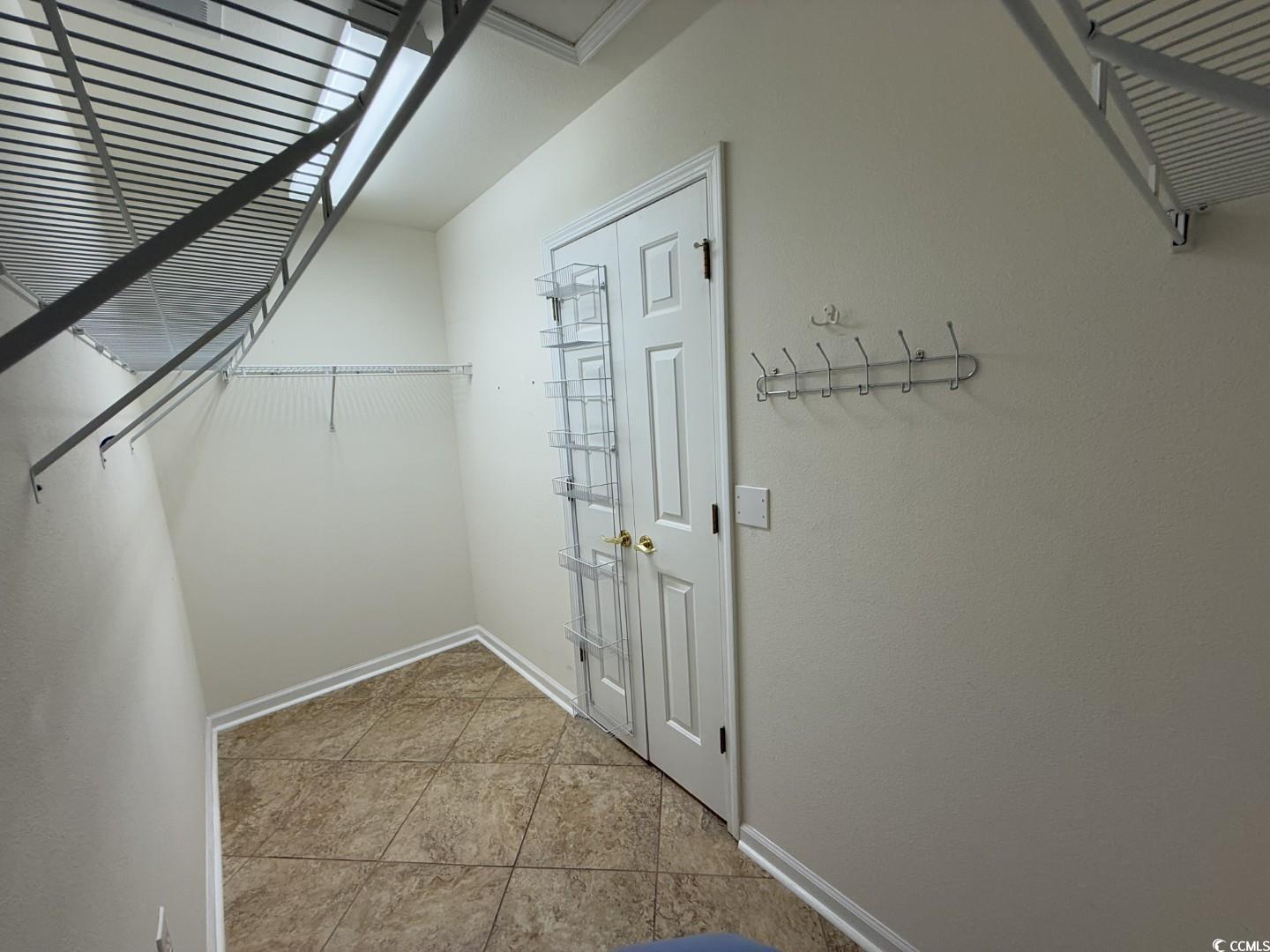 256 Connemara Dr. Property Photo 26