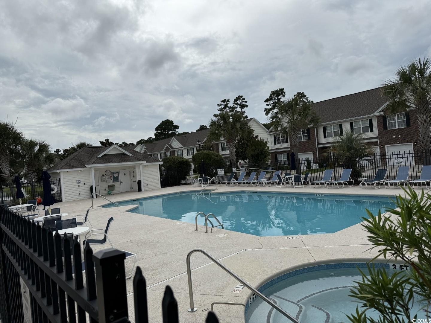 256 Connemara Dr. Property Photo 35